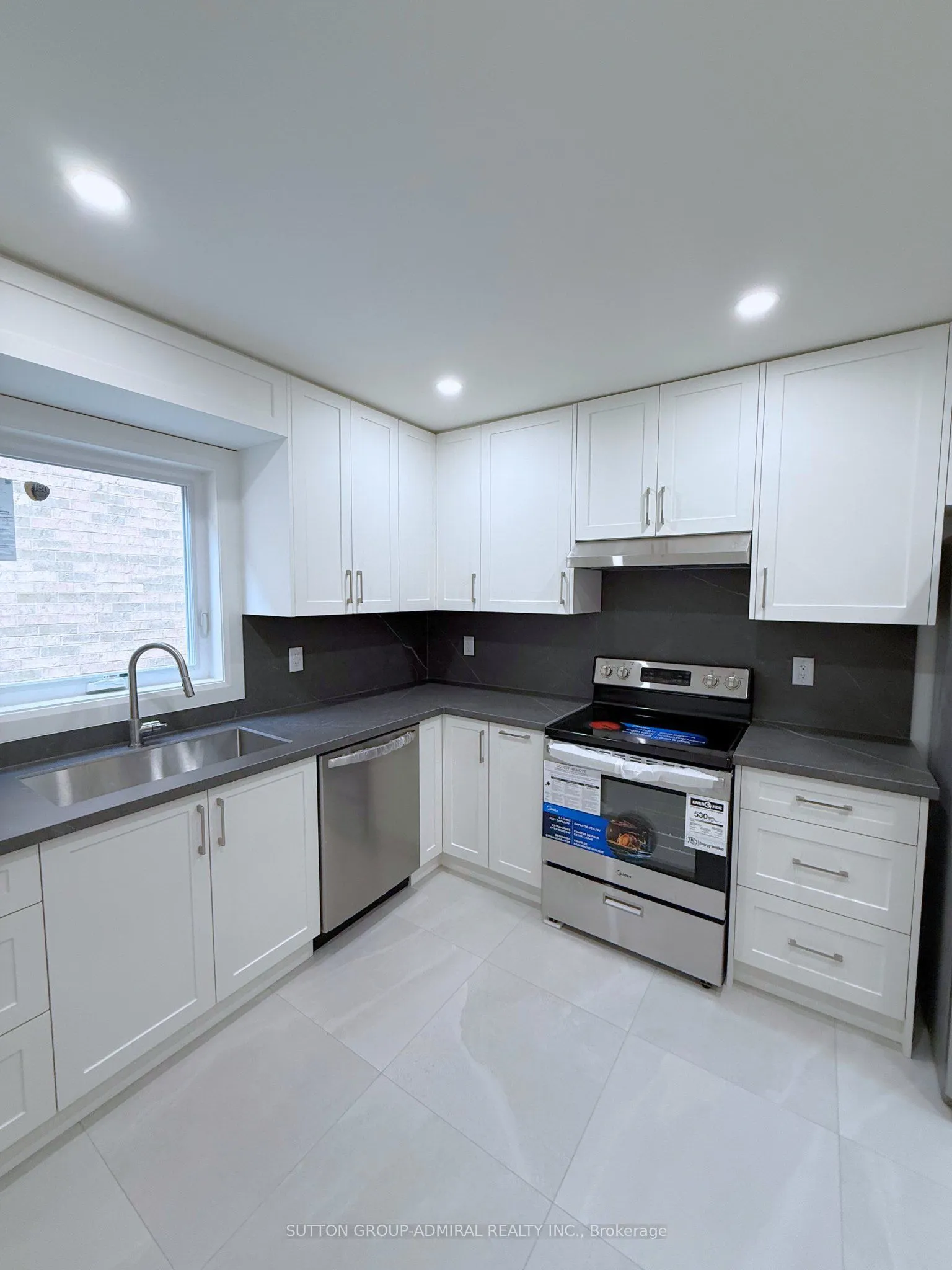 44 Bayel Crescent