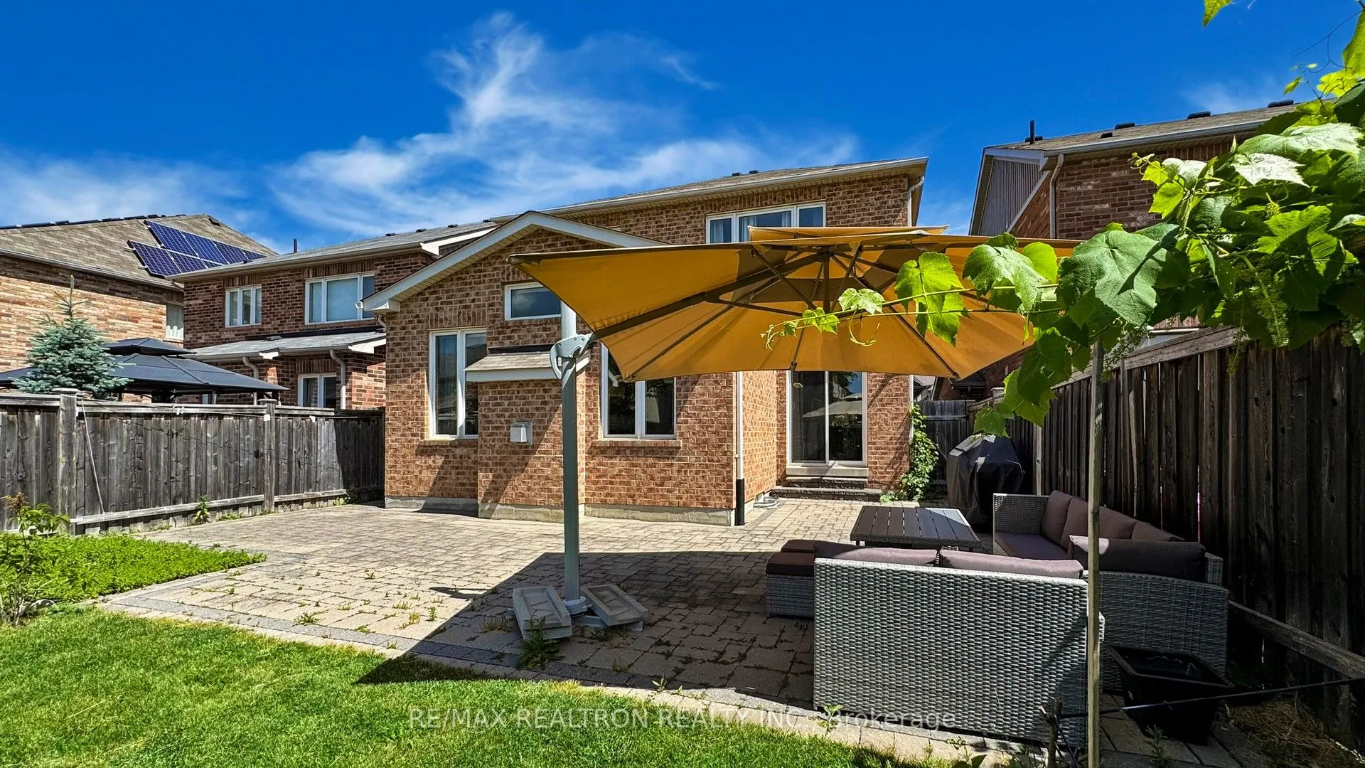 35 Amberwing Landing