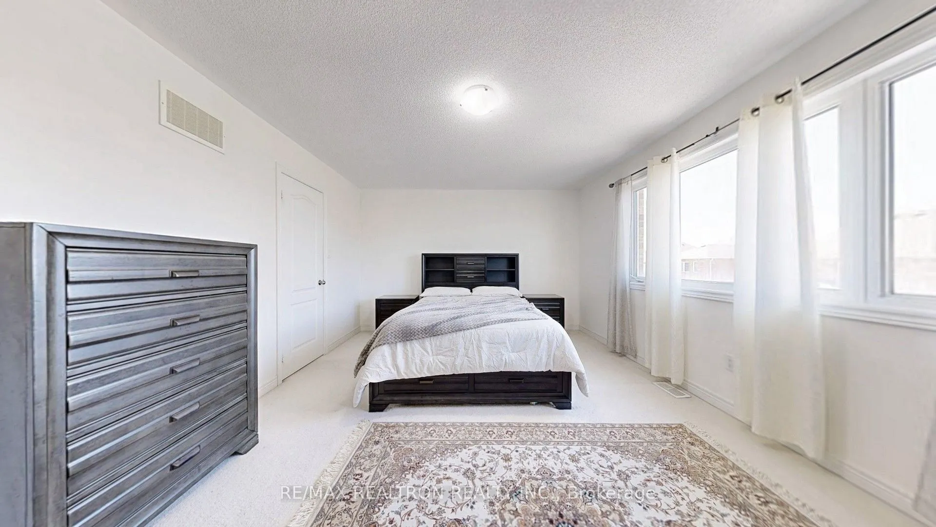 35 Amberwing Landing