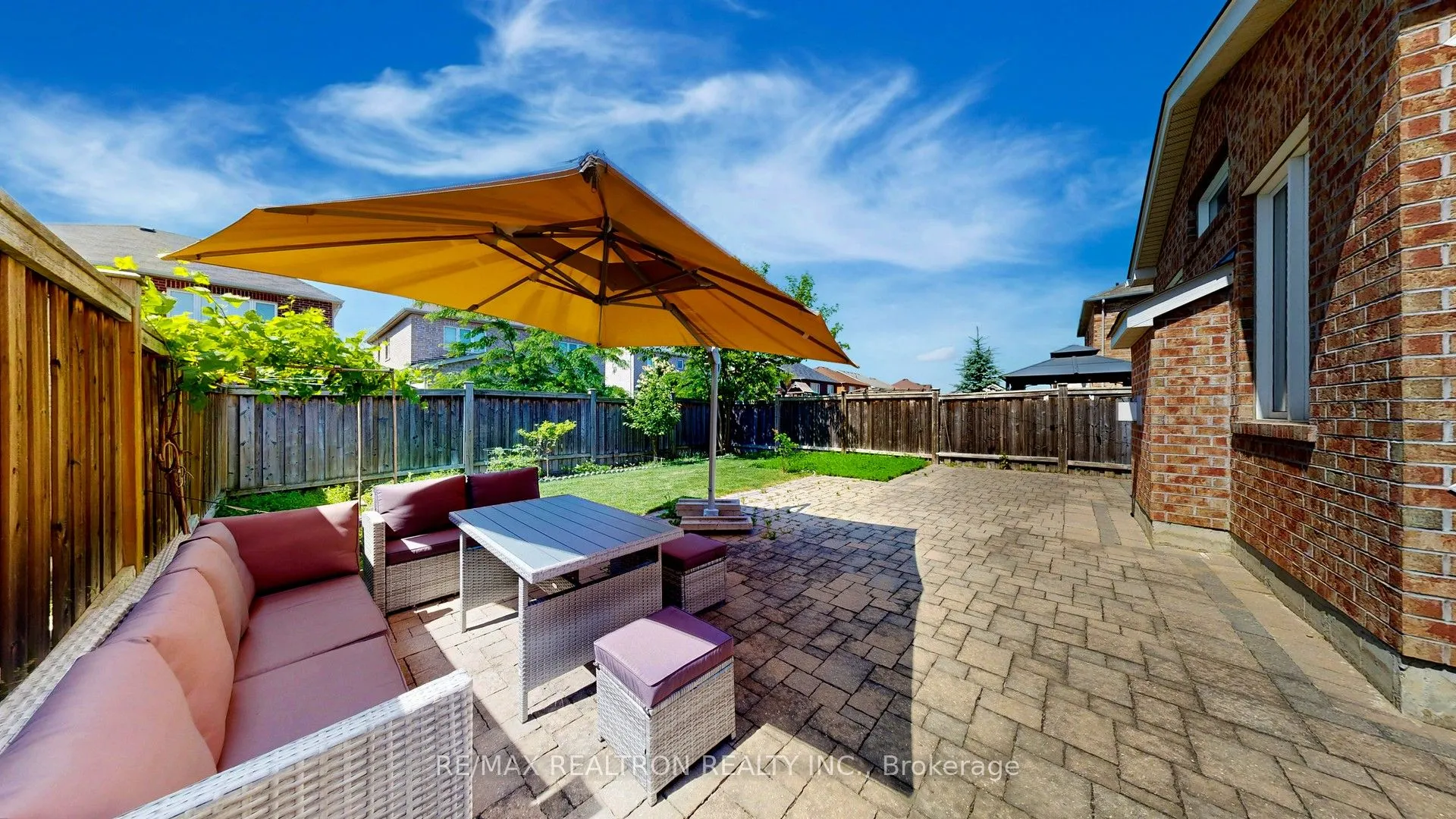 35 Amberwing Landing