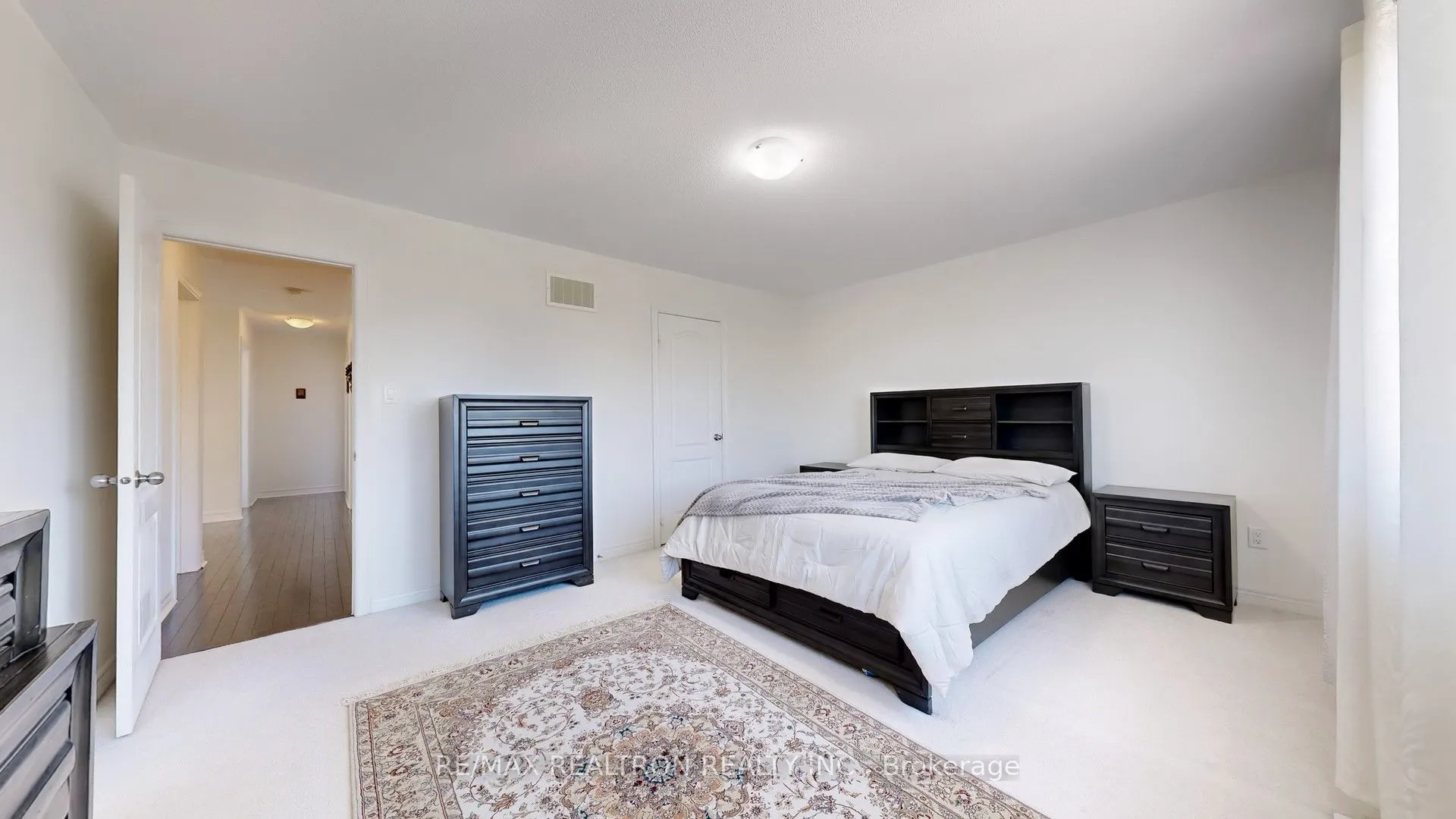 35 Amberwing Landing