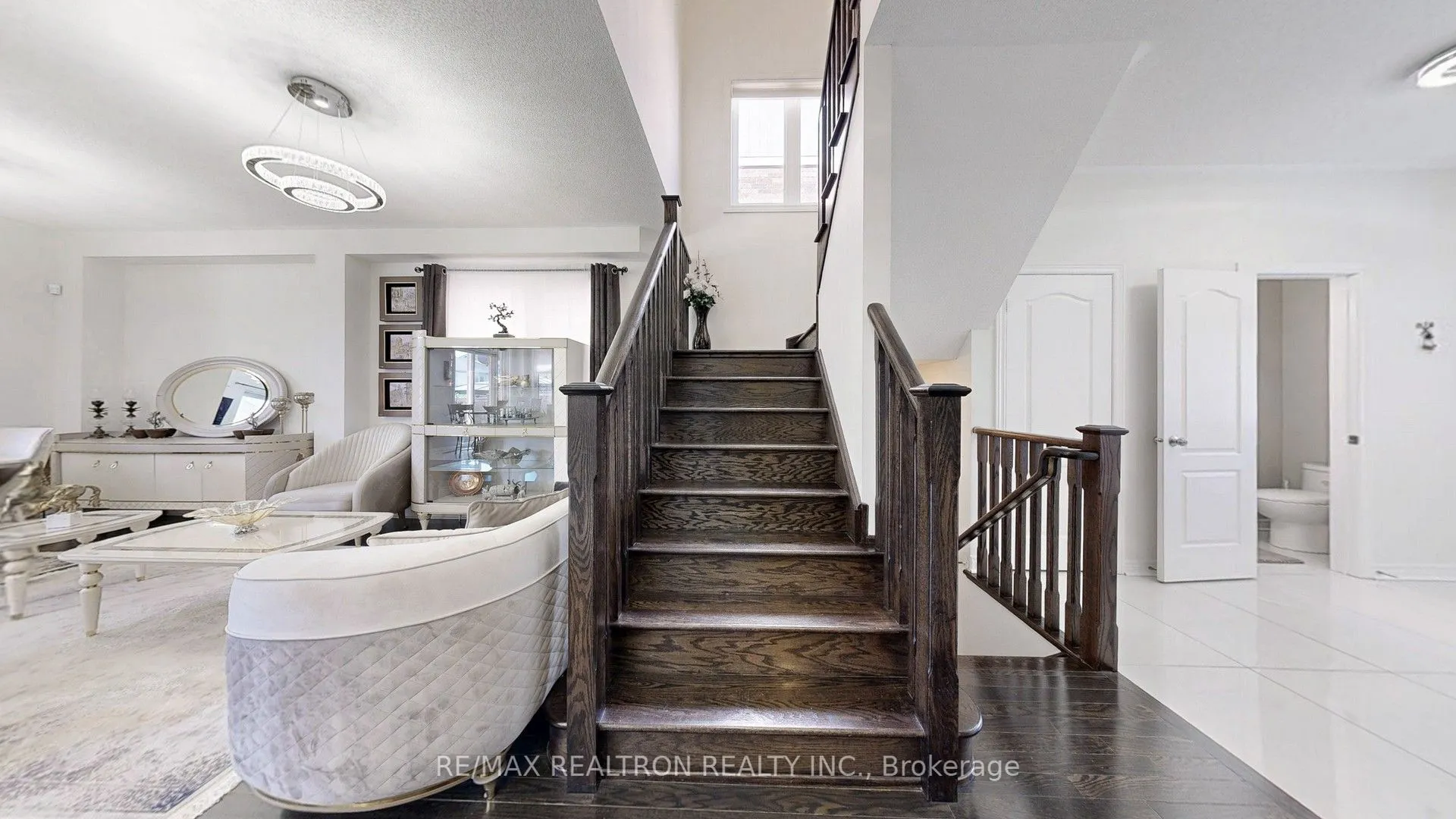 35 Amberwing Landing