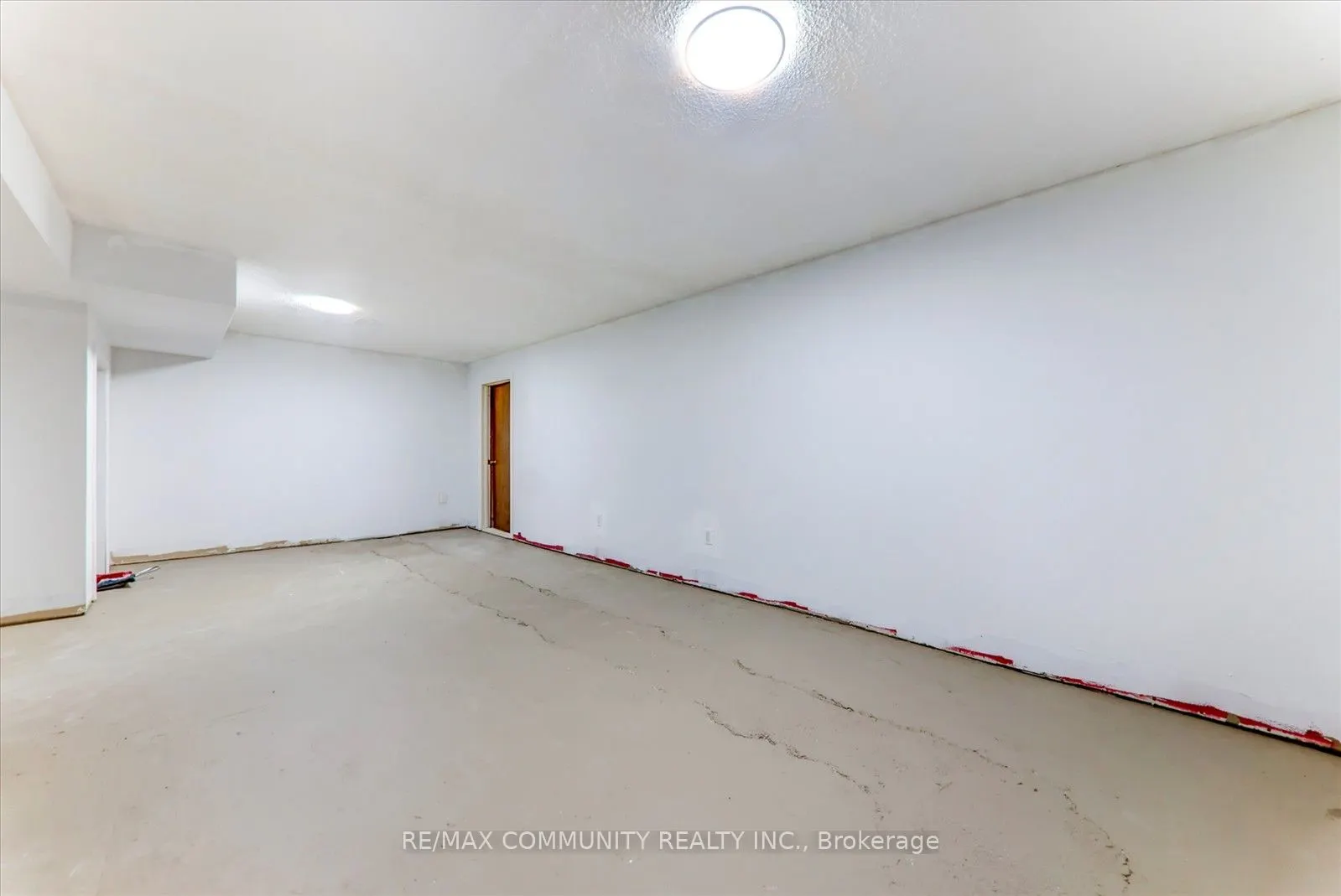 25 George Street S