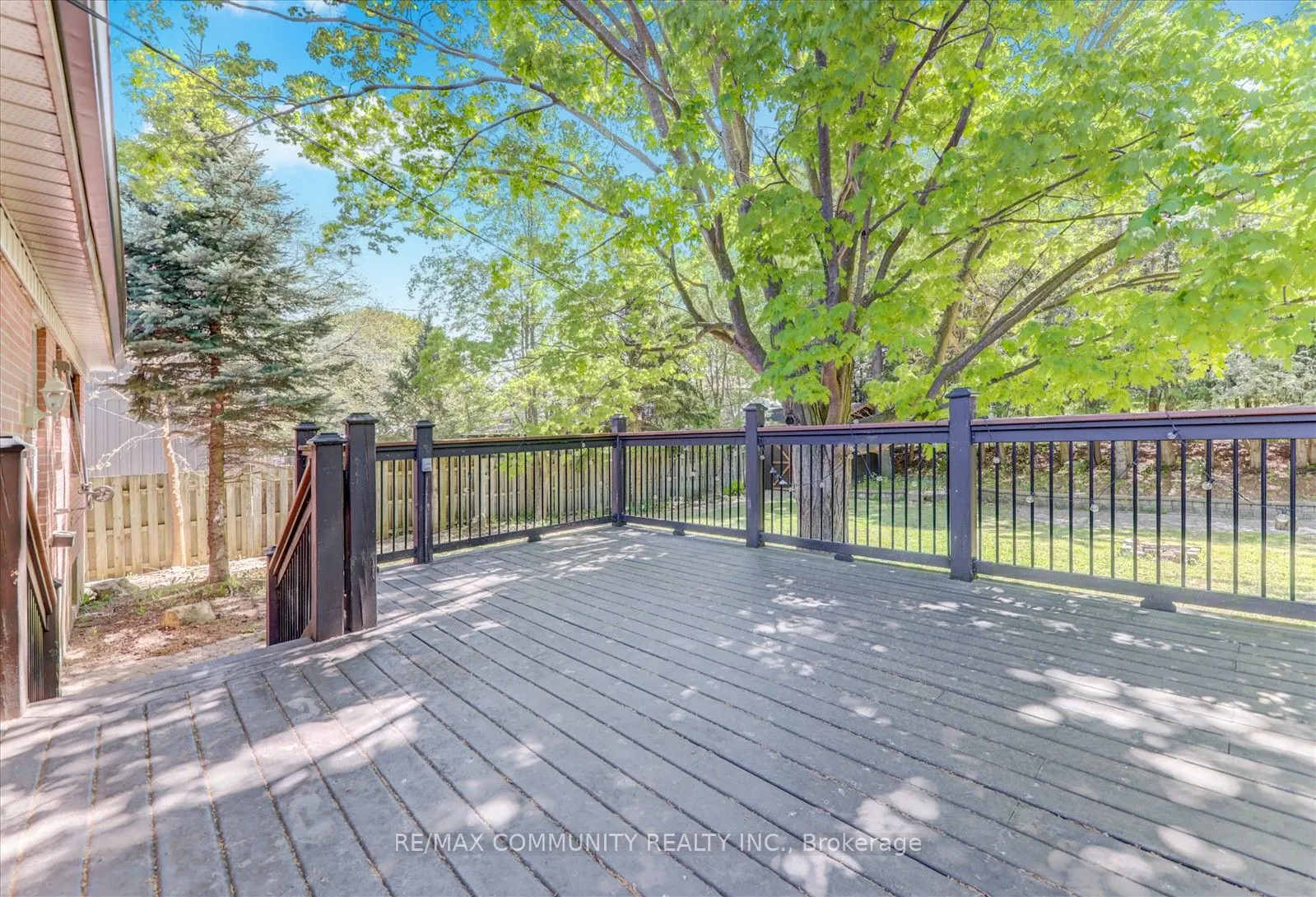 25 George Street S