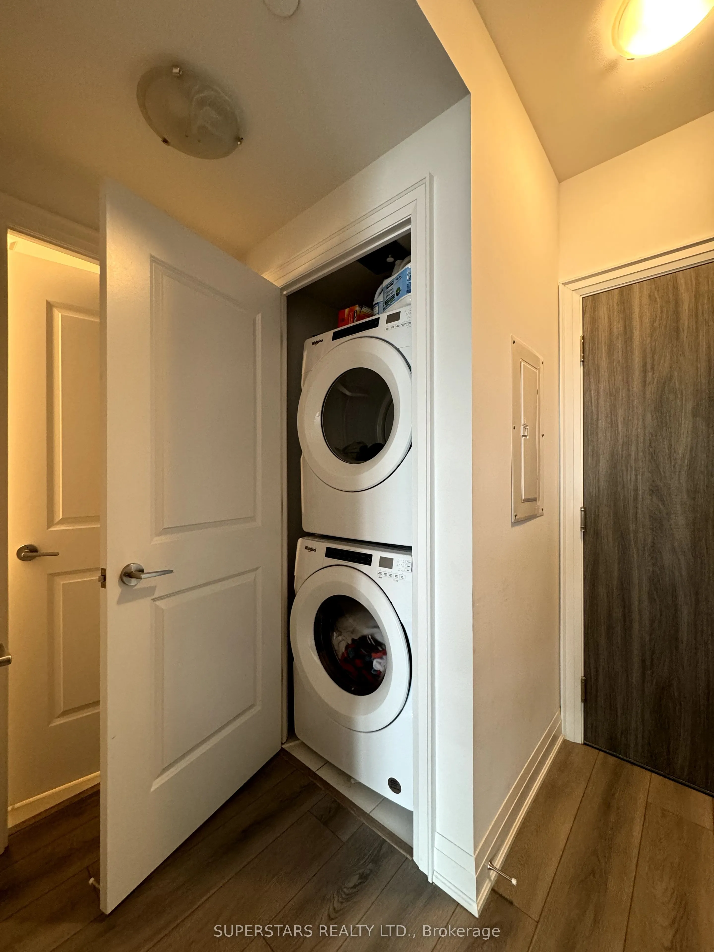 10 Gatineau Drive, #711