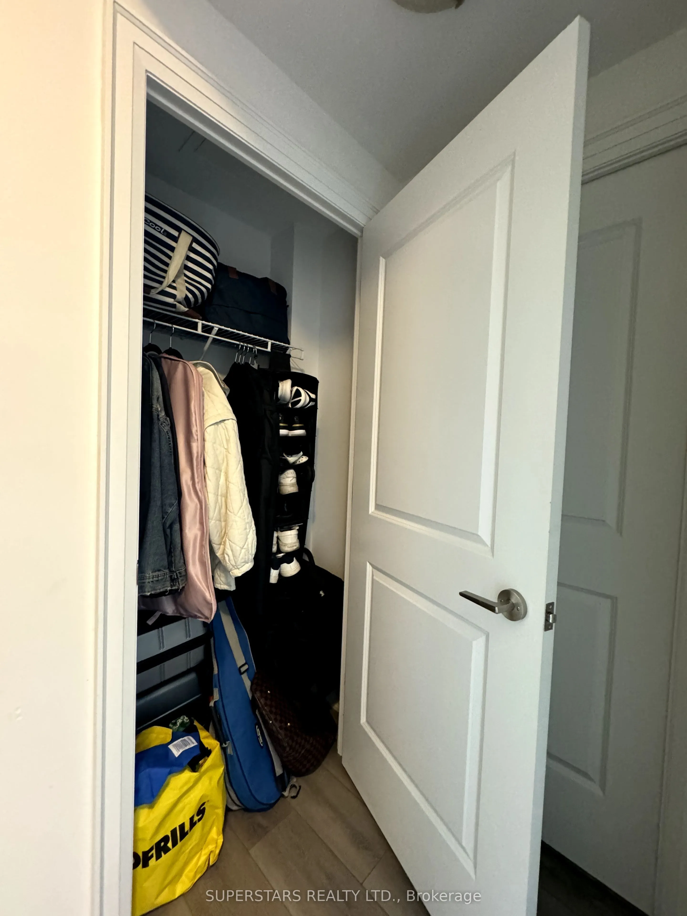 10 Gatineau Drive, #711