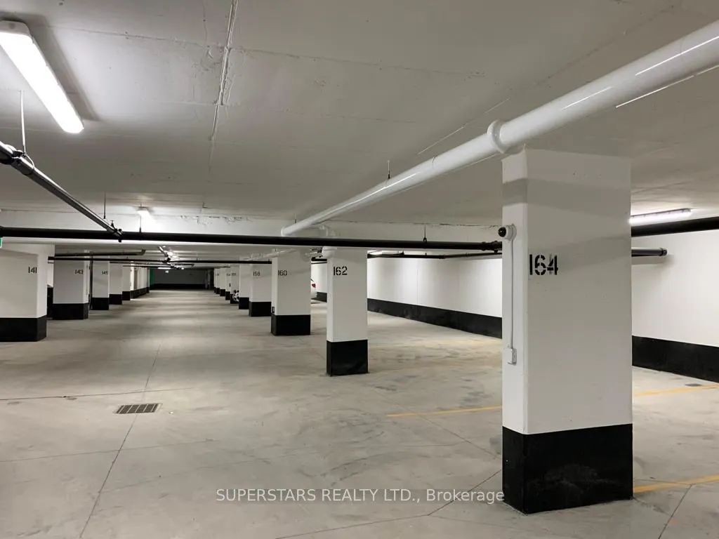 10 Gatineau Drive, #711
