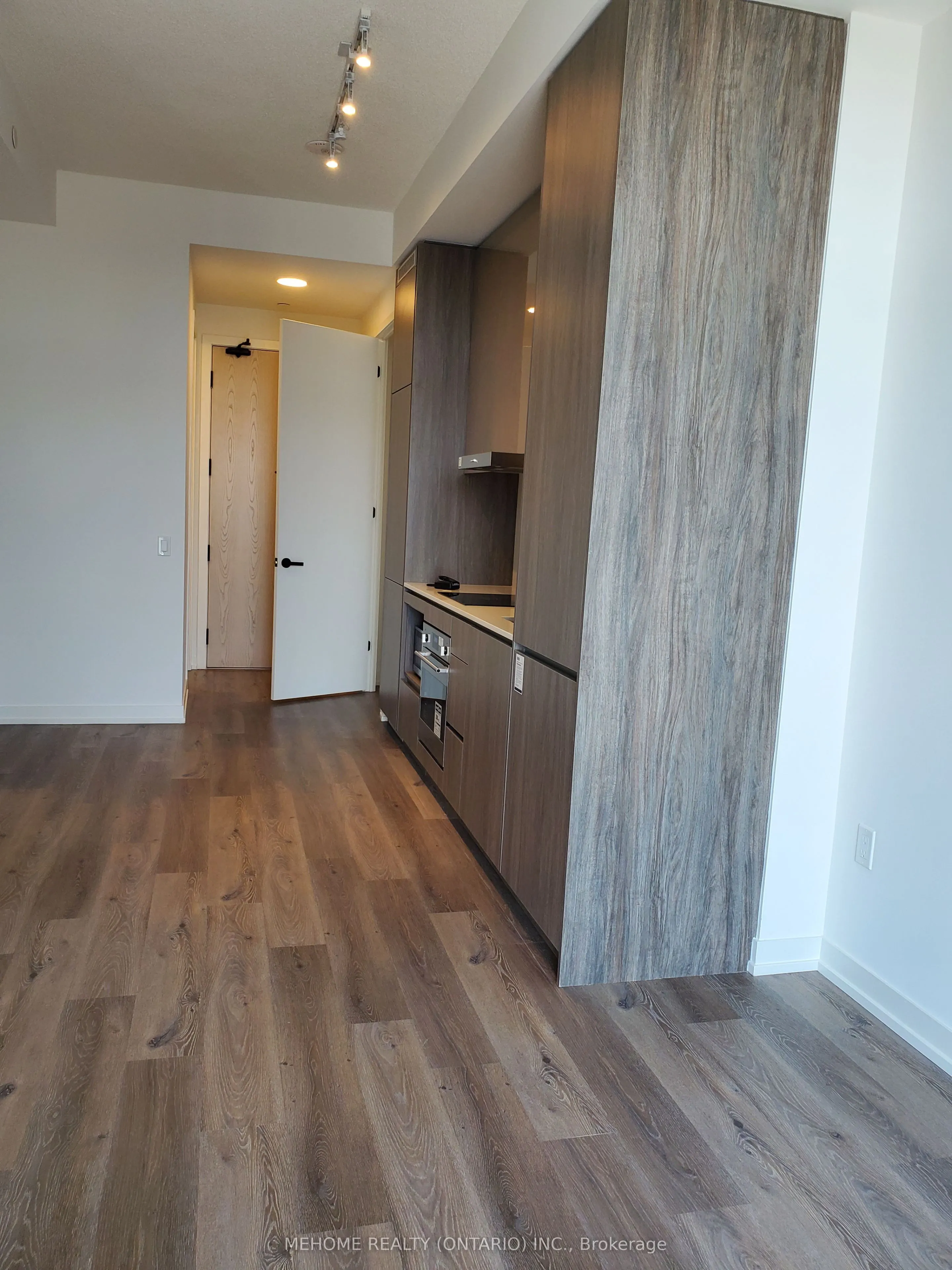28 Interchange Way, ##709