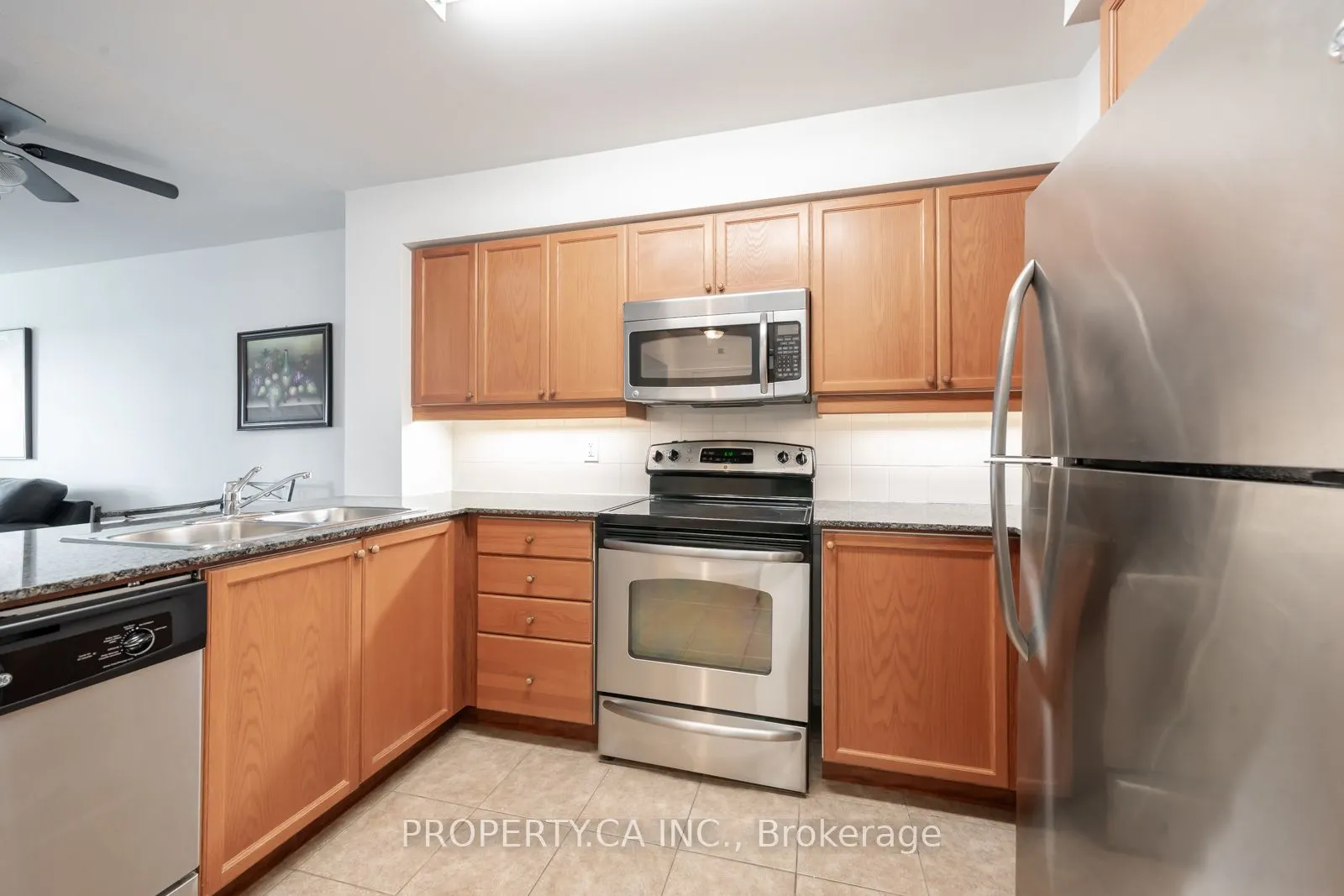 185 Oneida Crescent, #910