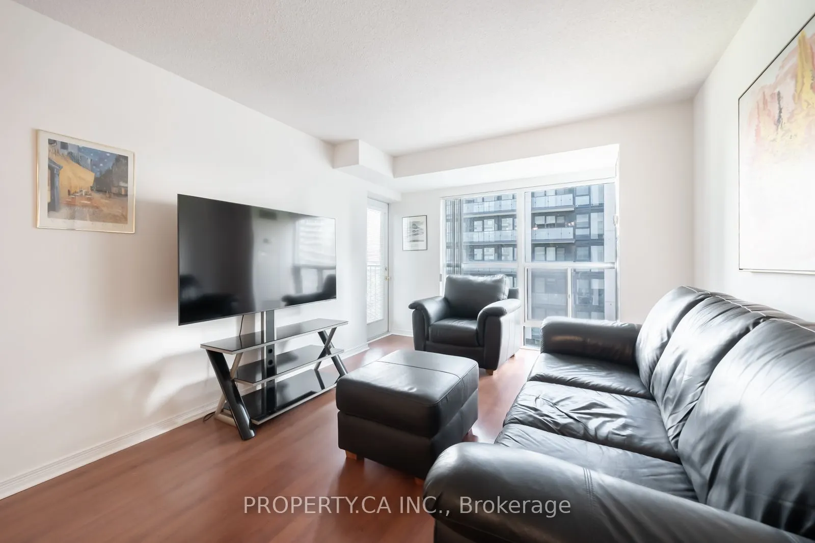 185 Oneida Crescent, #910