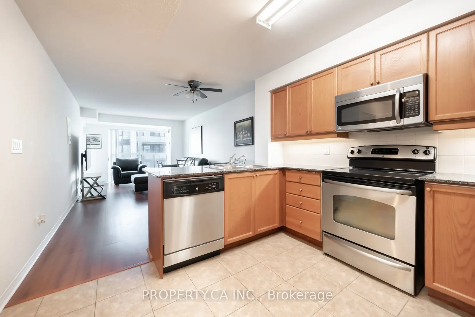 185 Oneida Crescent, #910