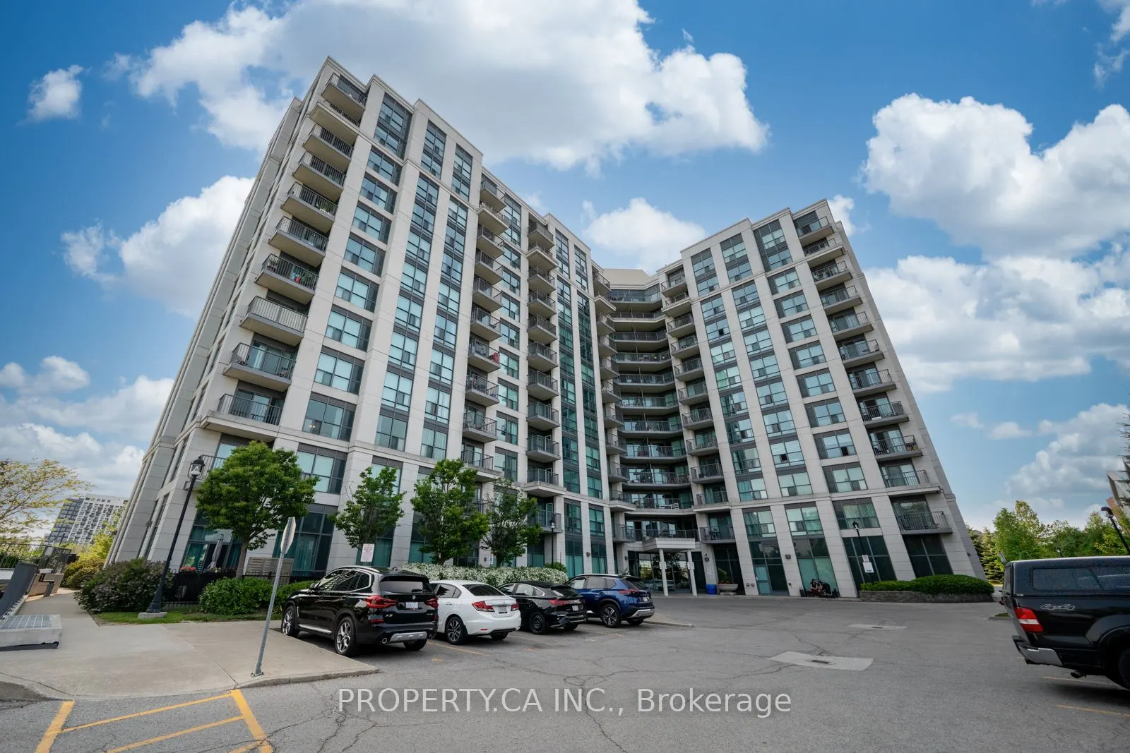 185 Oneida Crescent, #910