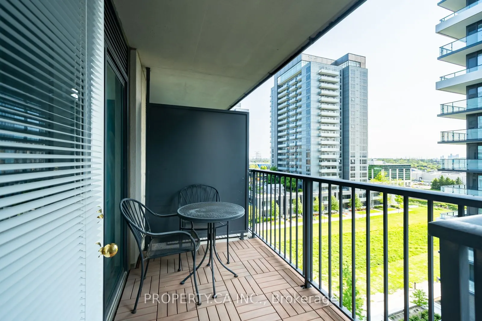 185 Oneida Crescent, #910