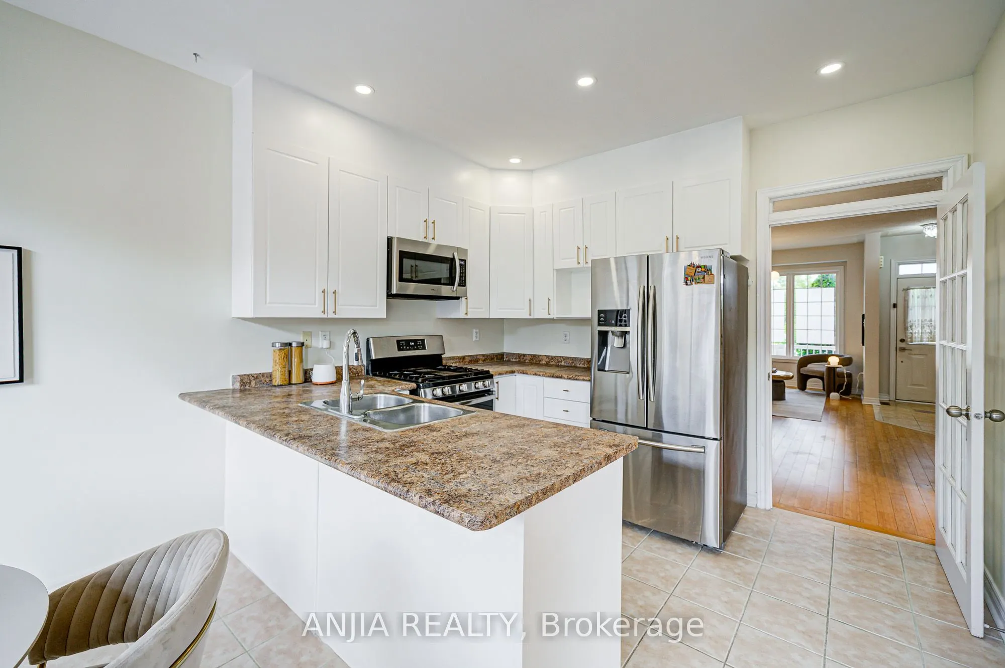 140 Edward Jefferys Avenue