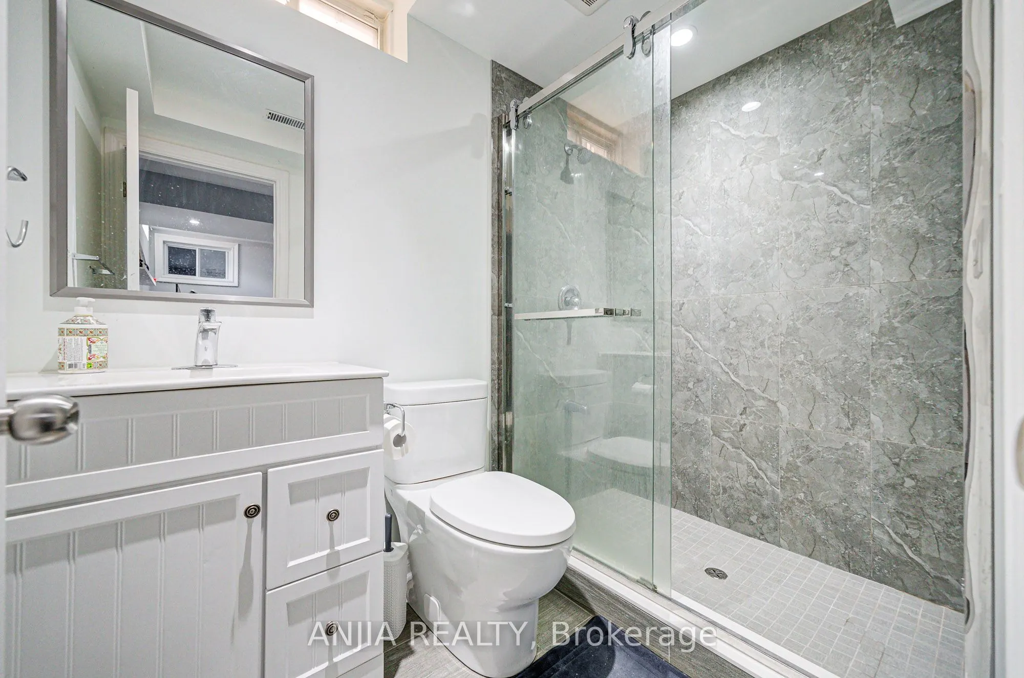 140 Edward Jefferys Avenue
