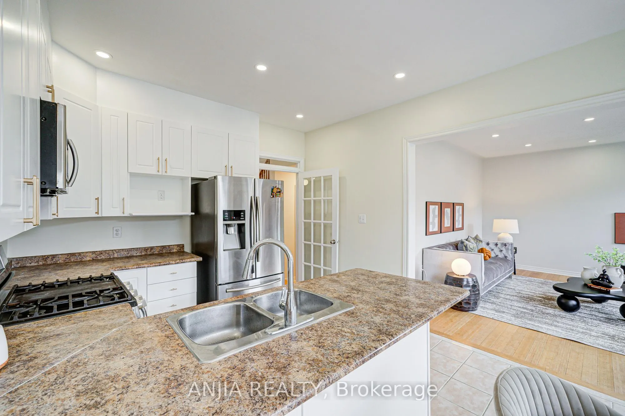 140 Edward Jefferys Avenue
