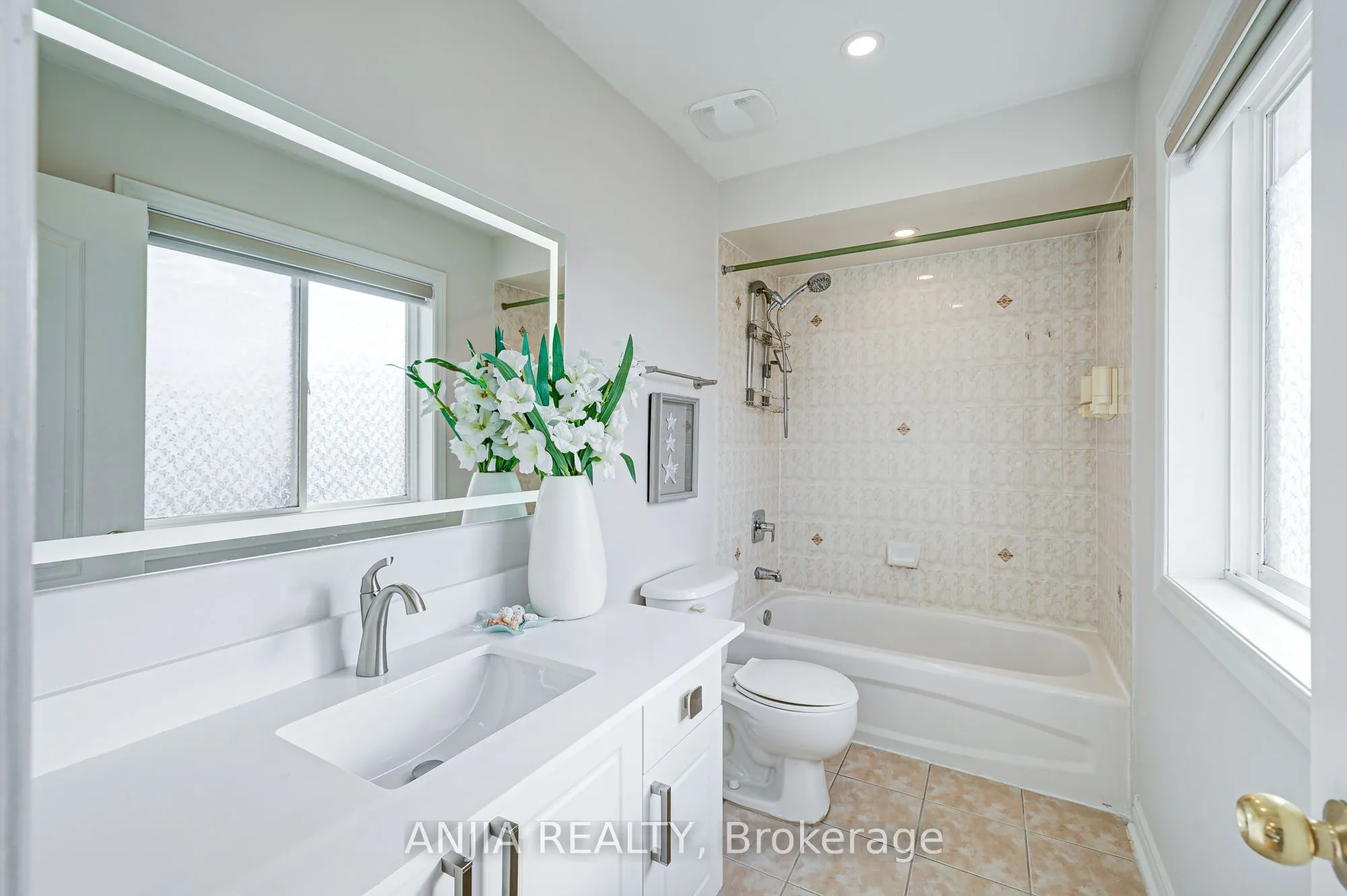 140 Edward Jefferys Avenue