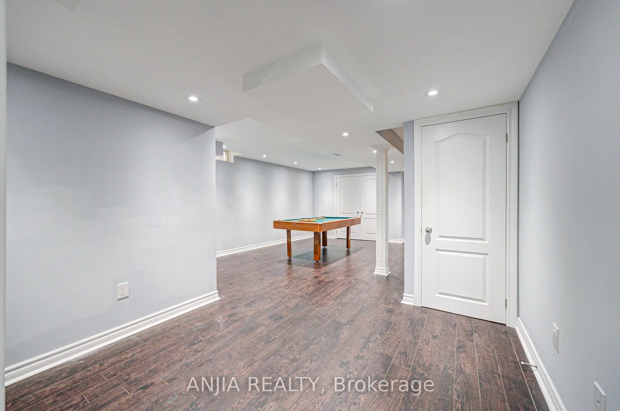 140 Edward Jefferys Avenue