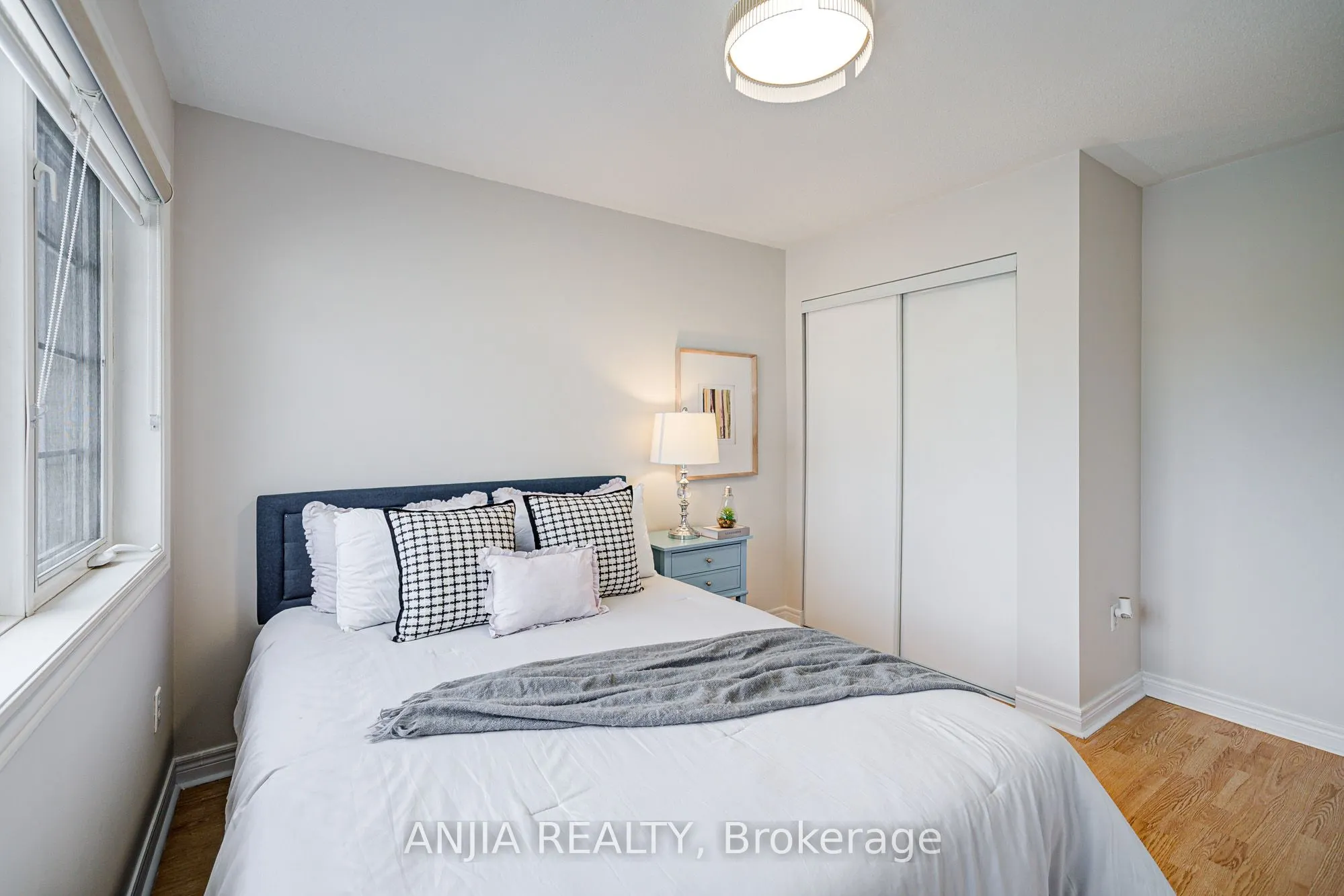 140 Edward Jefferys Avenue