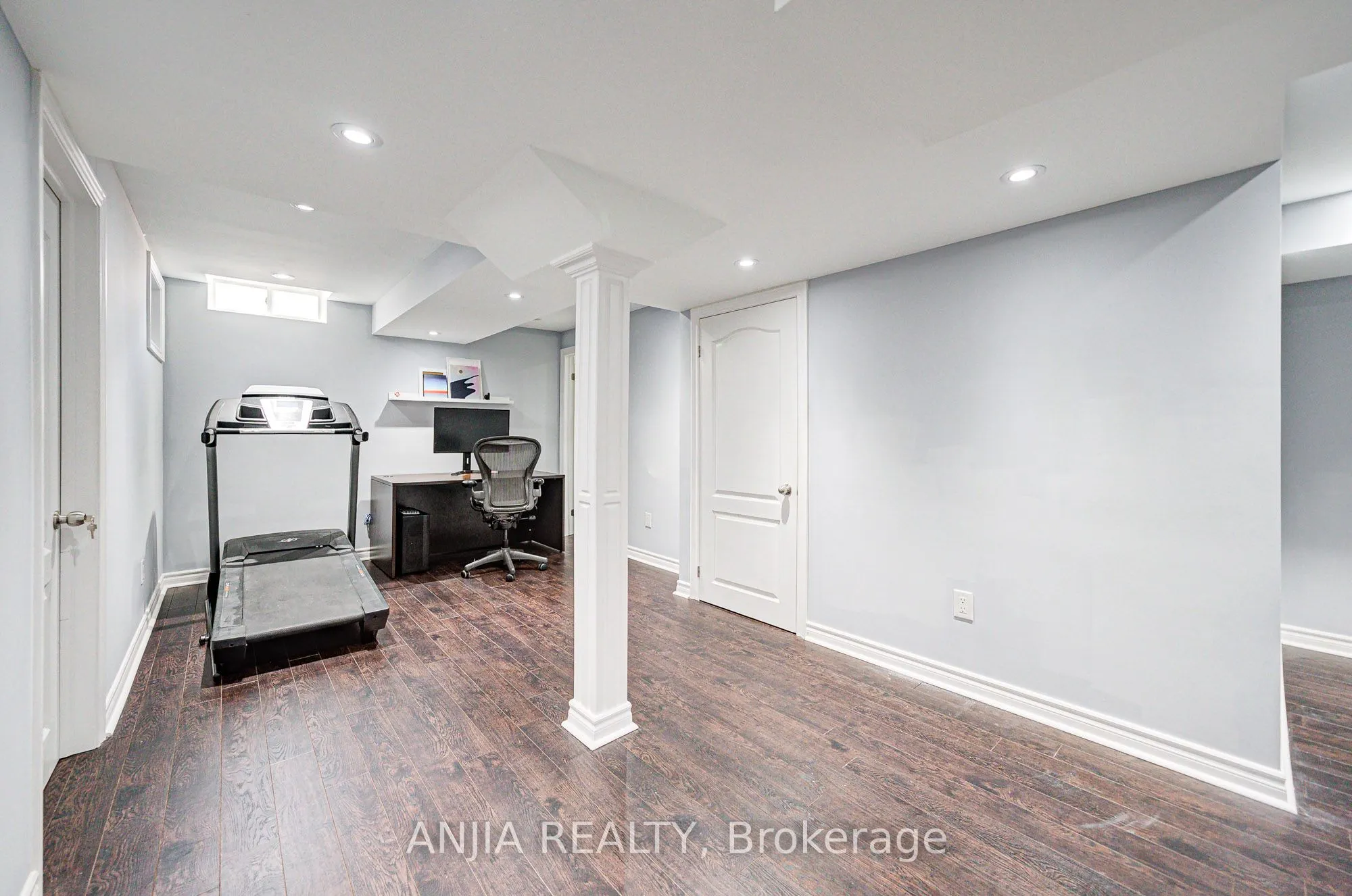 140 Edward Jefferys Avenue