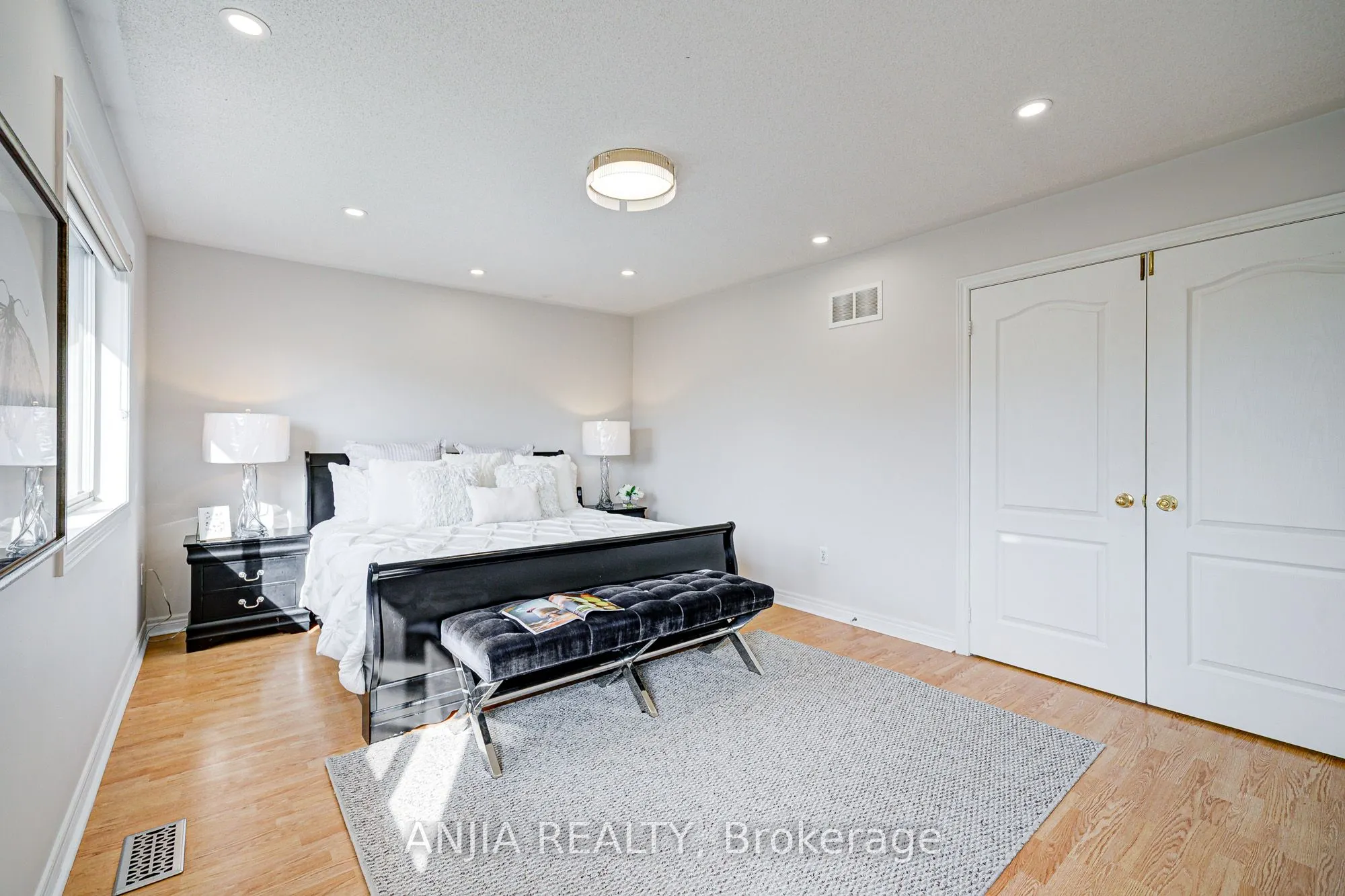 140 Edward Jefferys Avenue