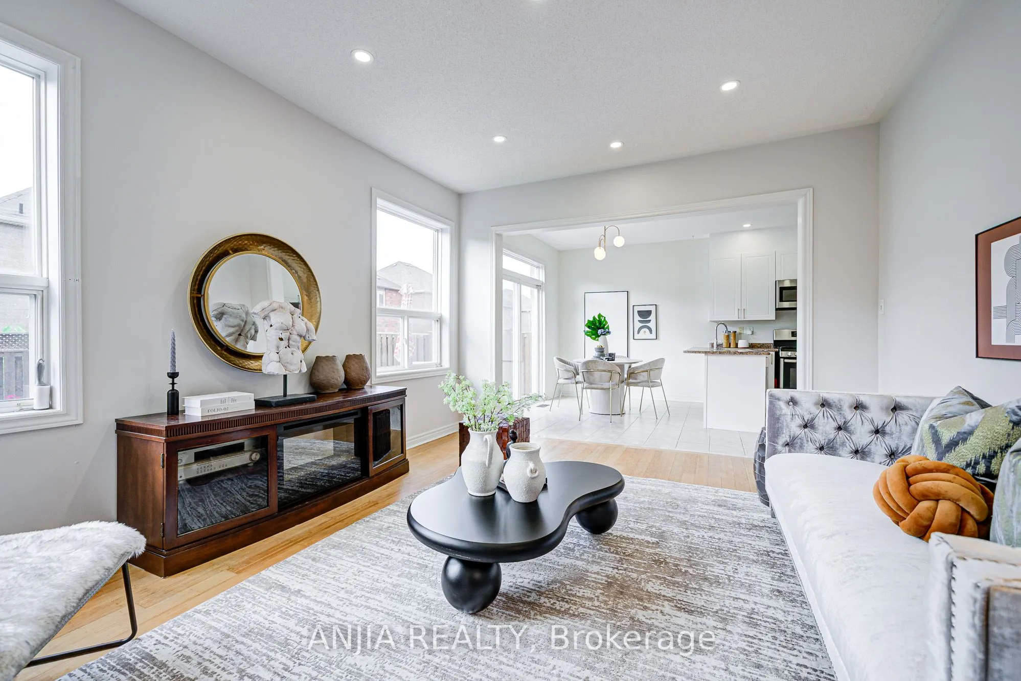 140 Edward Jefferys Avenue