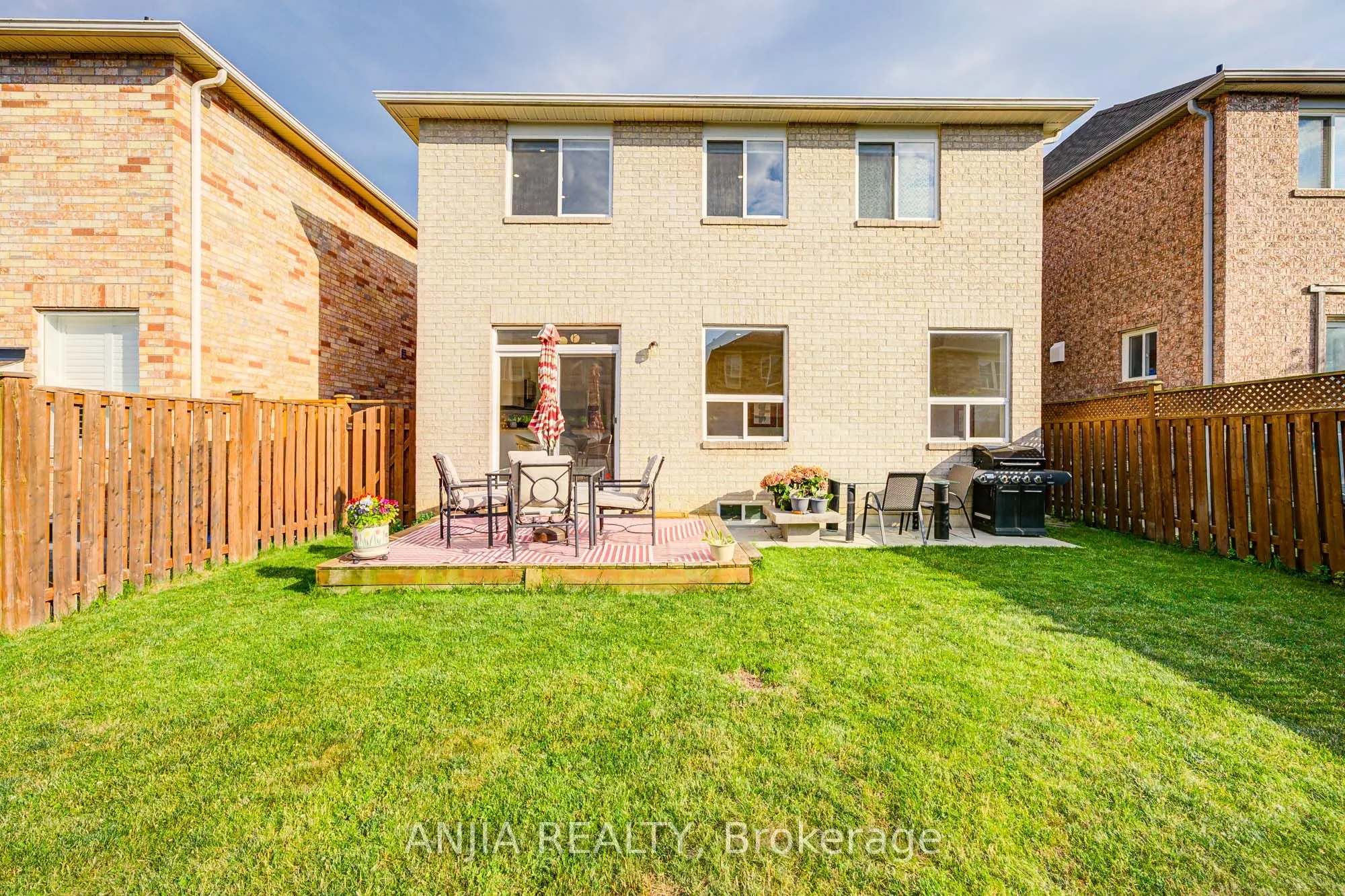 140 Edward Jefferys Avenue