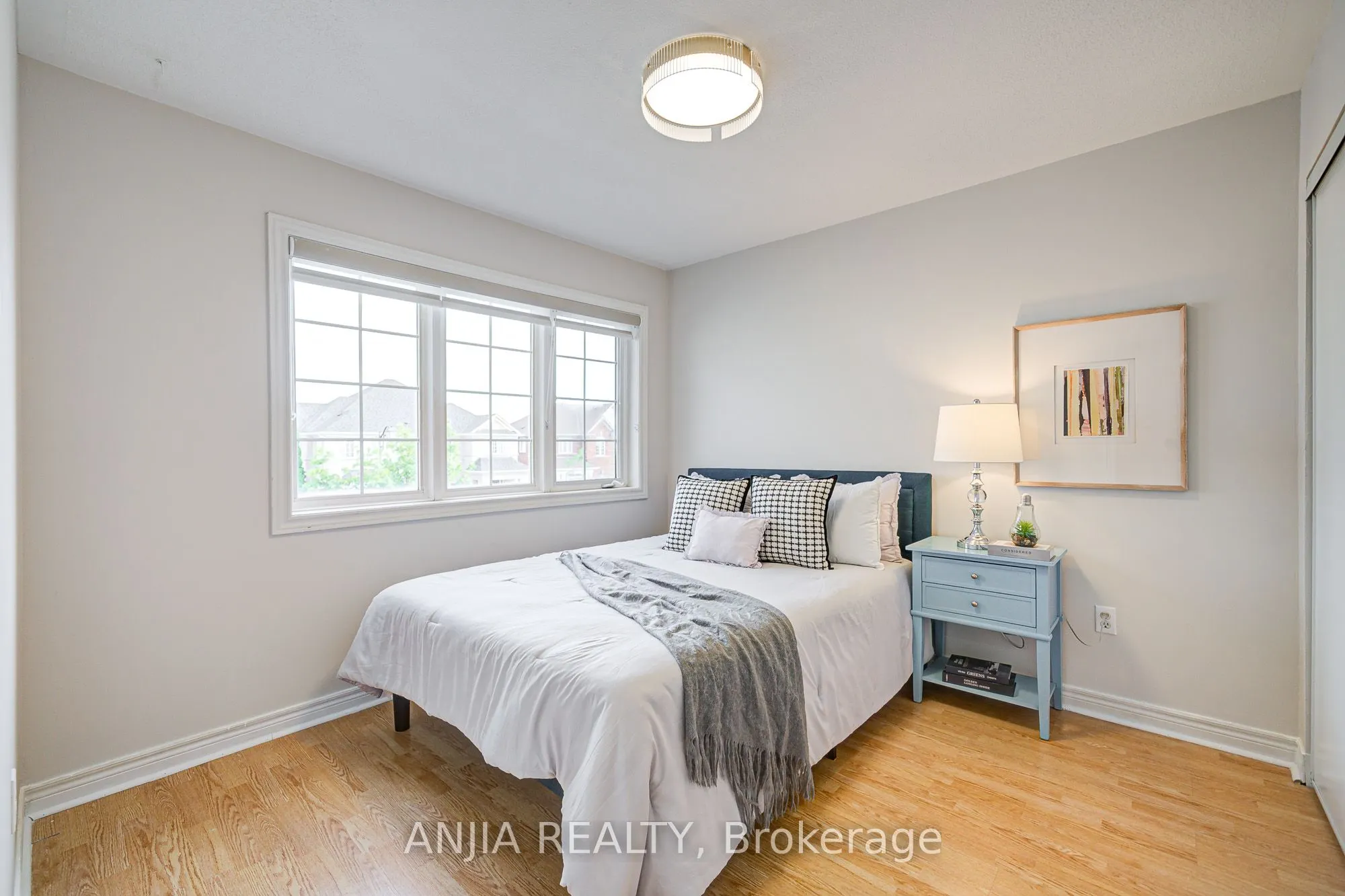 140 Edward Jefferys Avenue