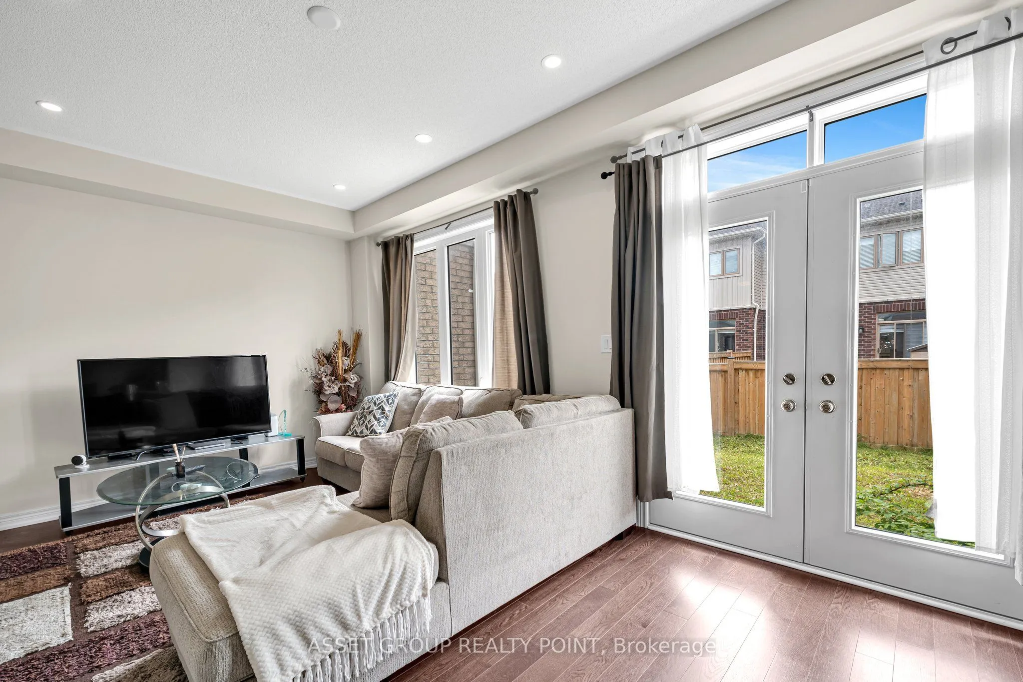 58 Clifford Crescent