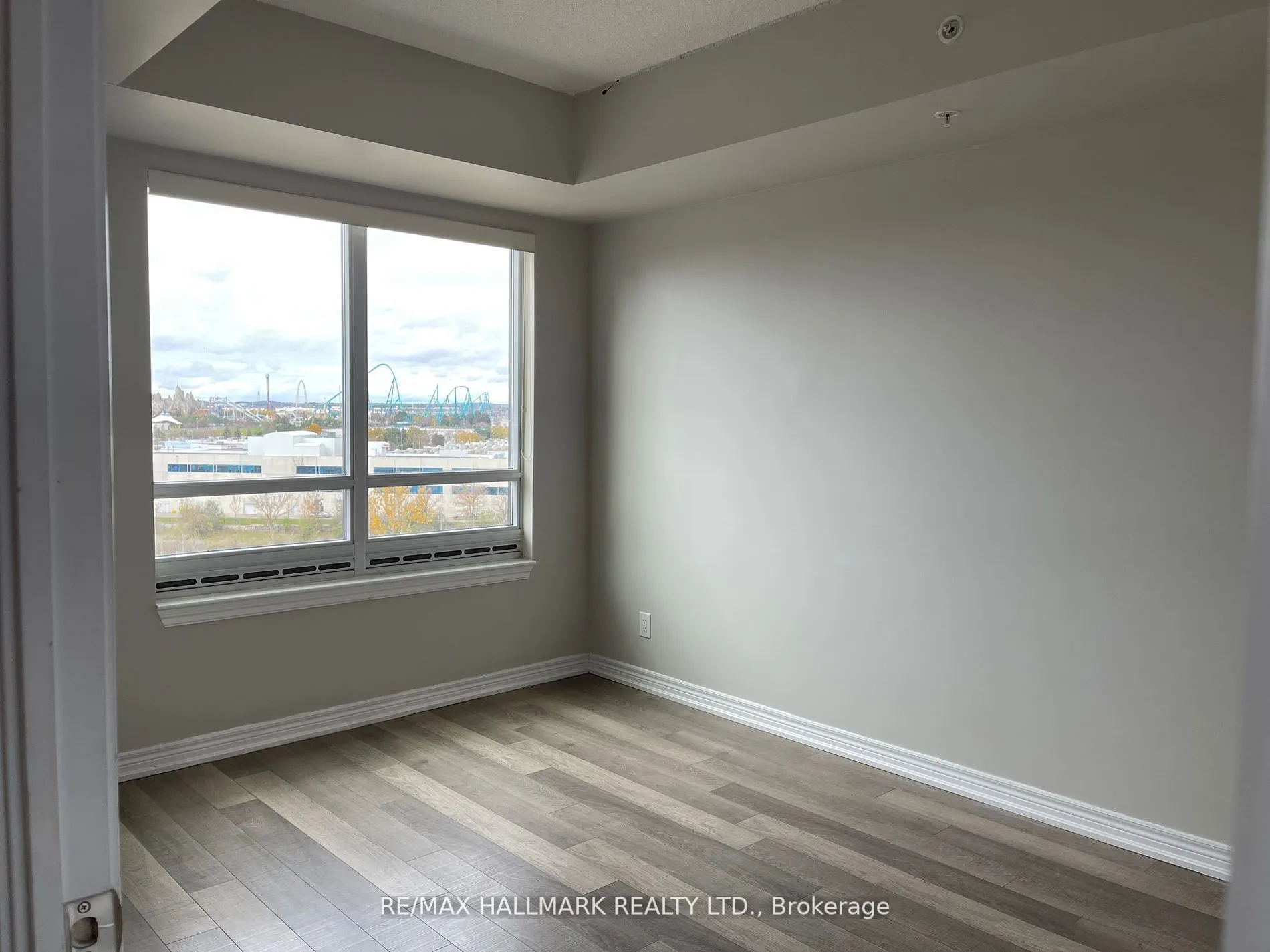 9255 Jane Street, #1004