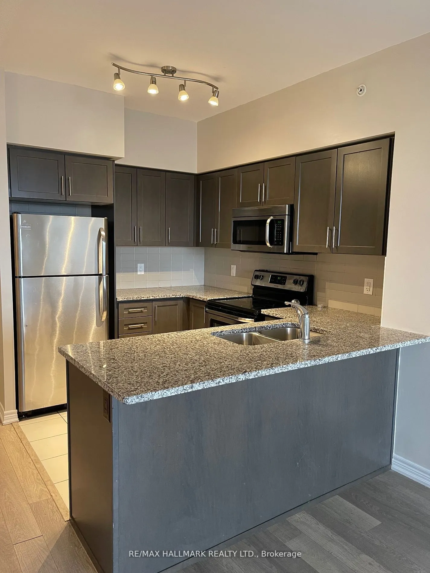 9255 Jane Street, #1004