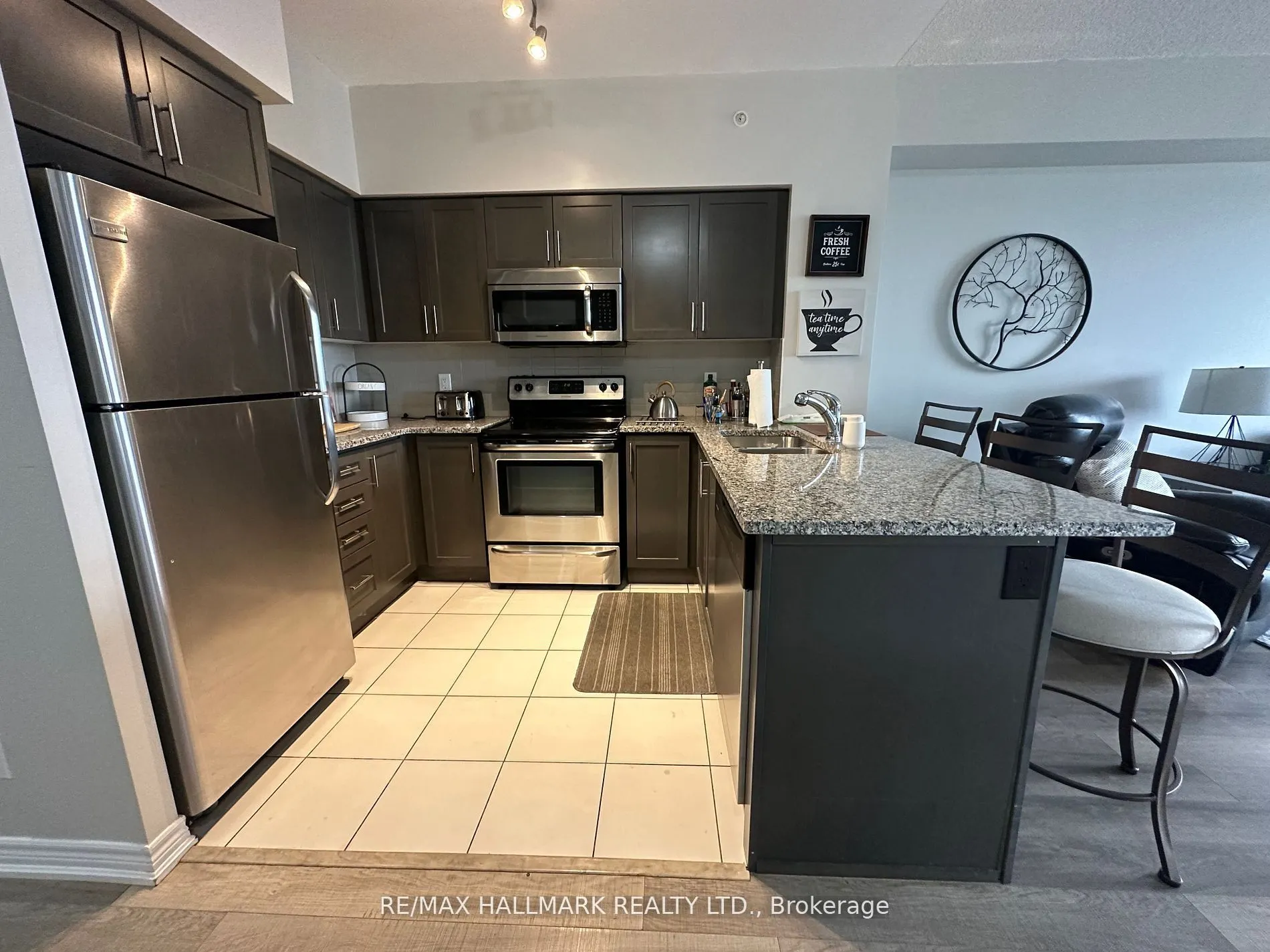 9255 Jane Street, #1004