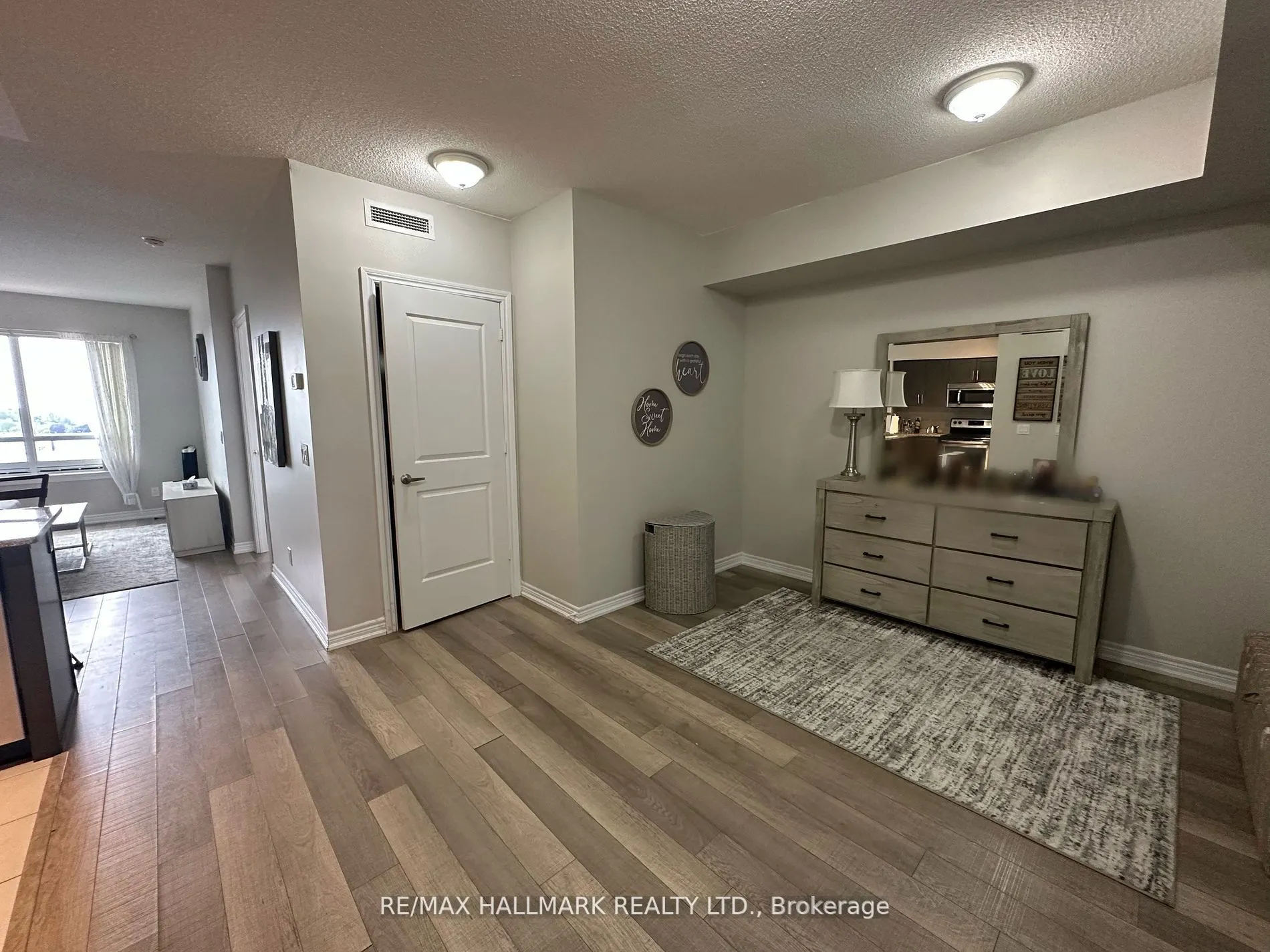 9255 Jane Street, #1004