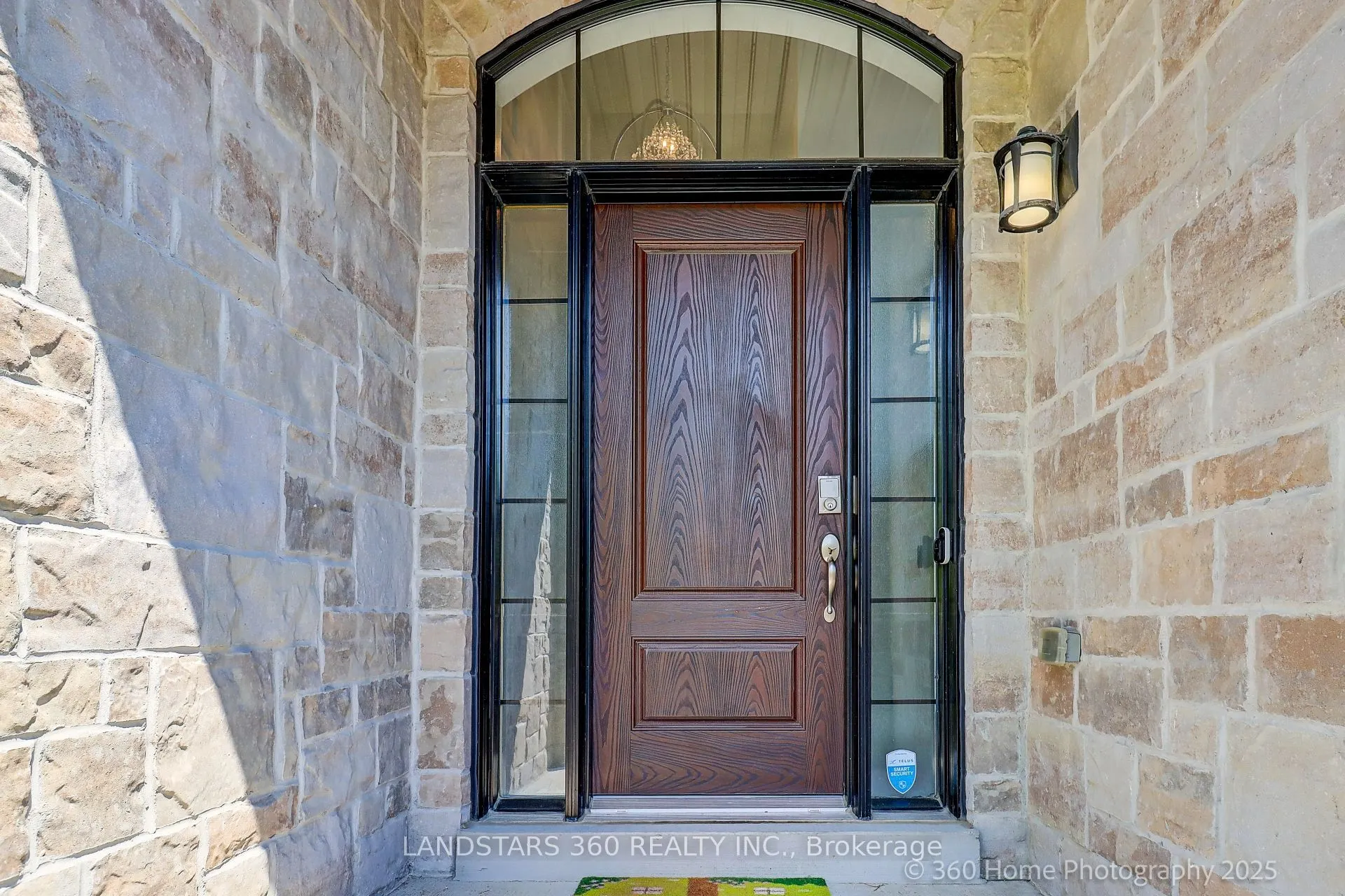 27 Duncombe Lane N