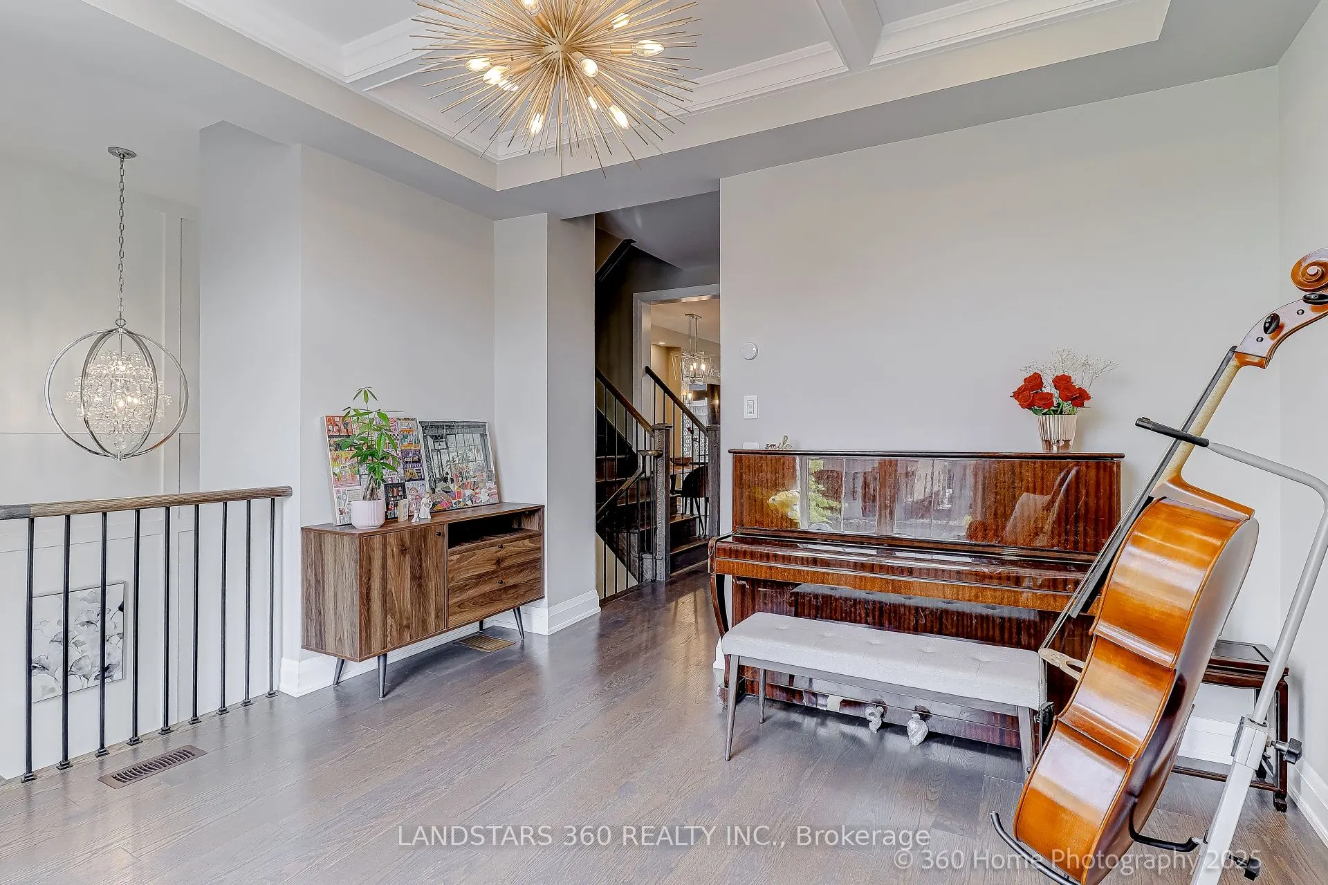 27 Duncombe Lane N