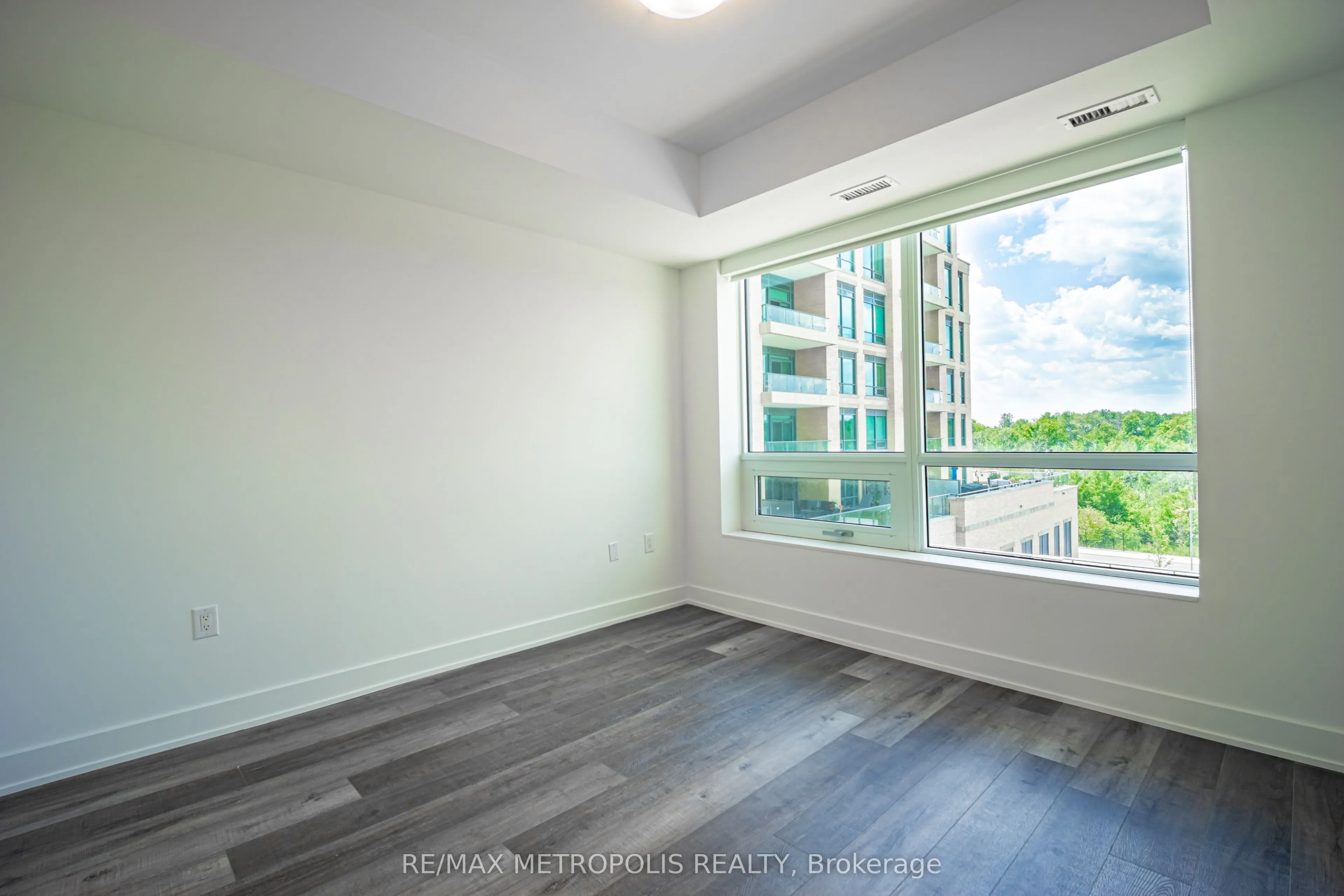11782 NINTH Line, #413A