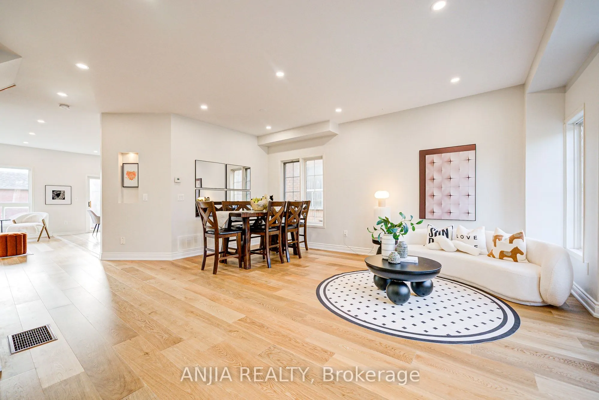 14 Fairlawn Avenue