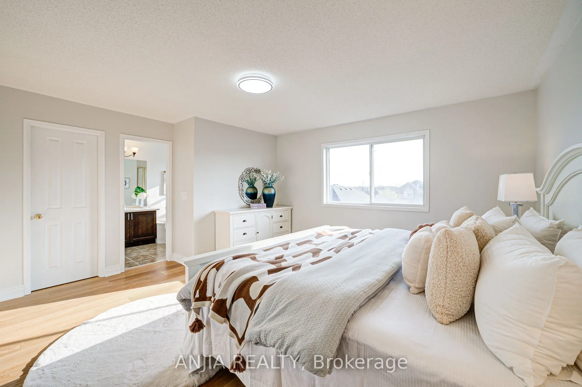14 Fairlawn Avenue