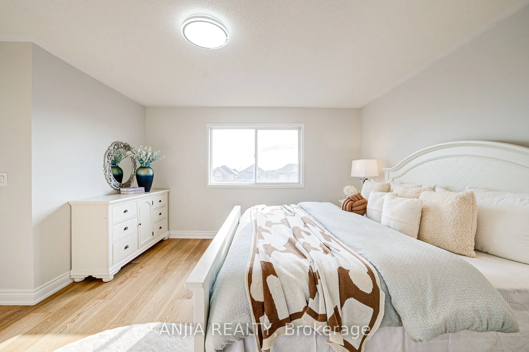 14 Fairlawn Avenue