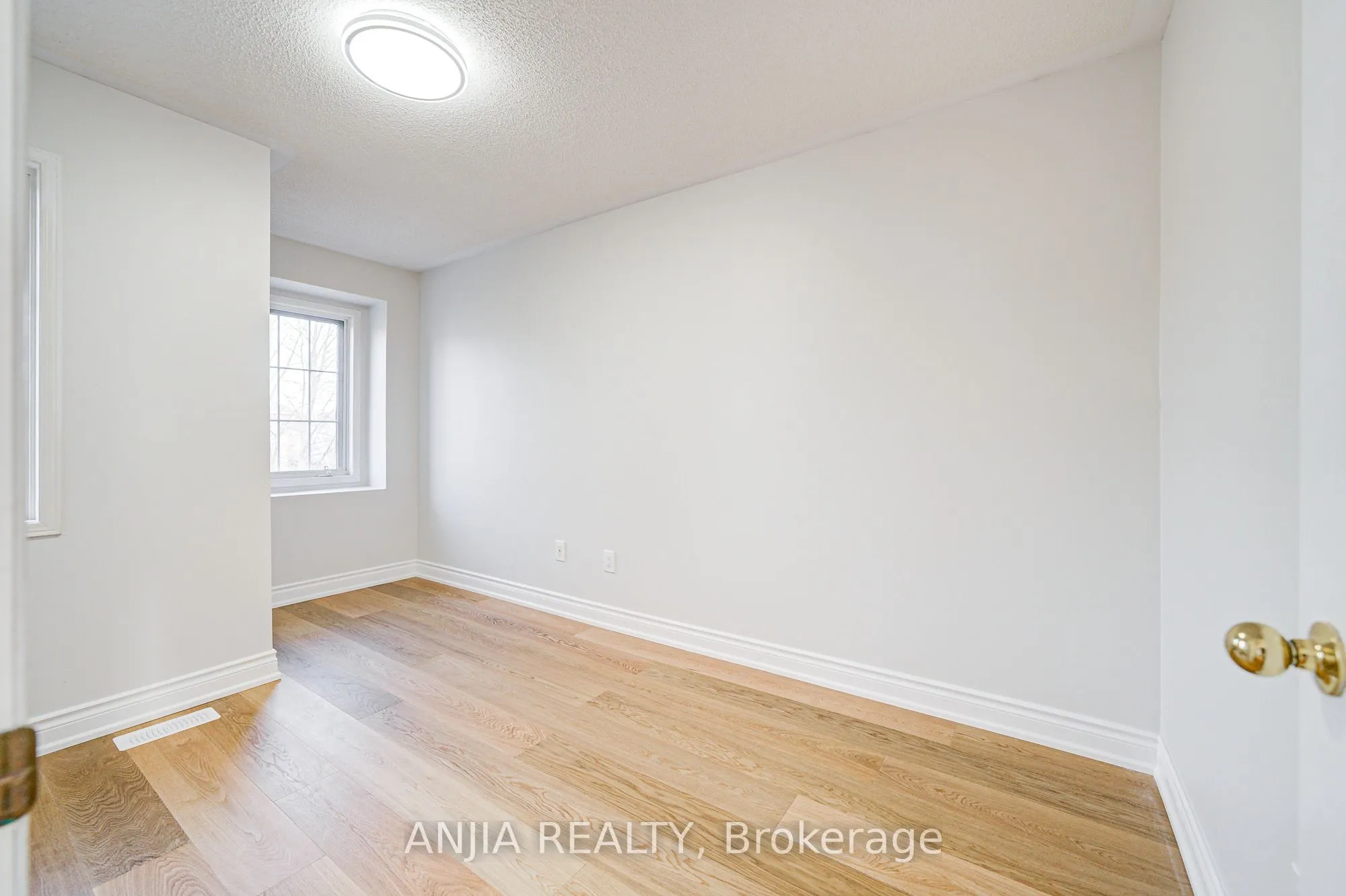 14 Fairlawn Avenue