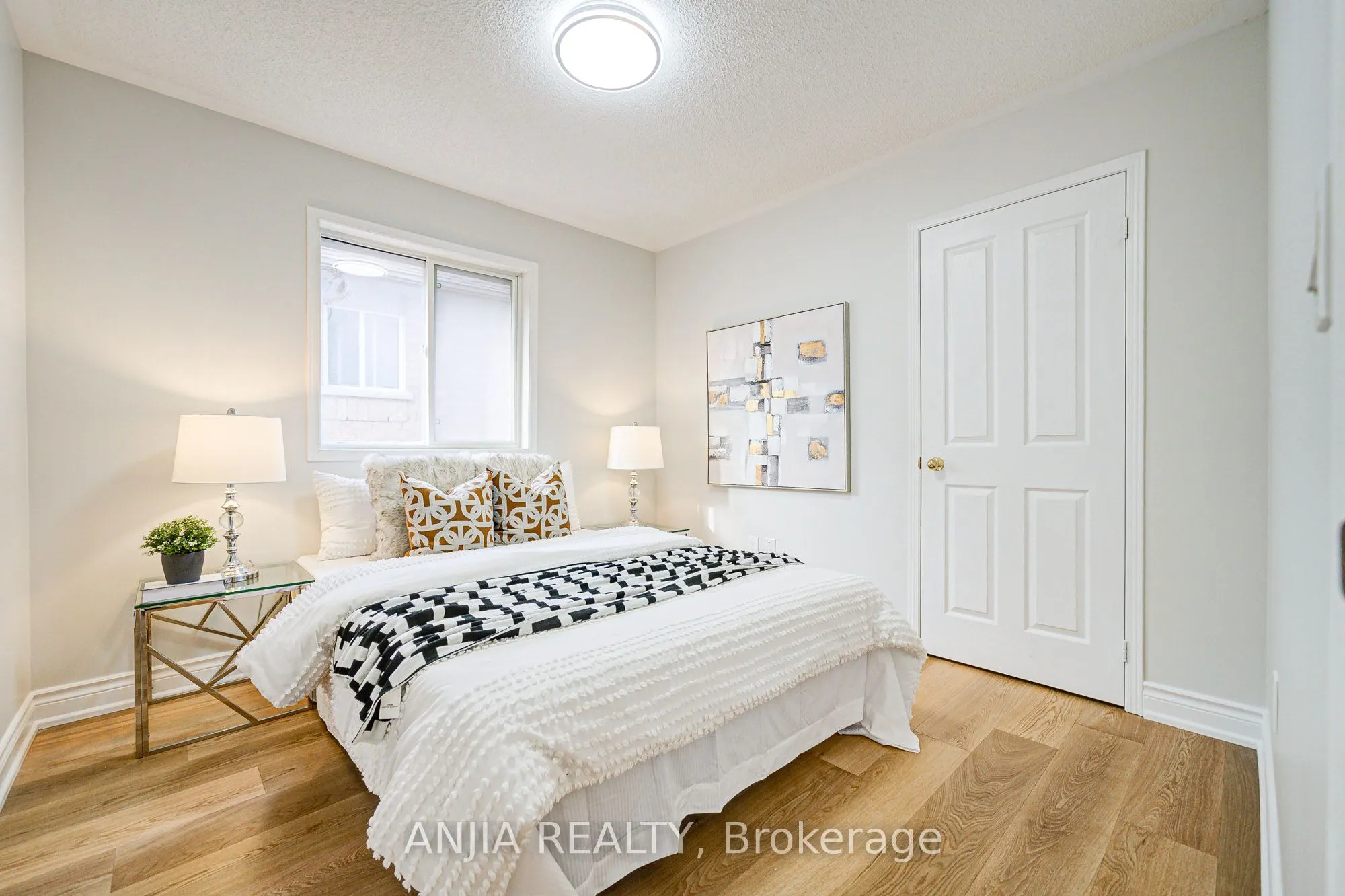 14 Fairlawn Avenue