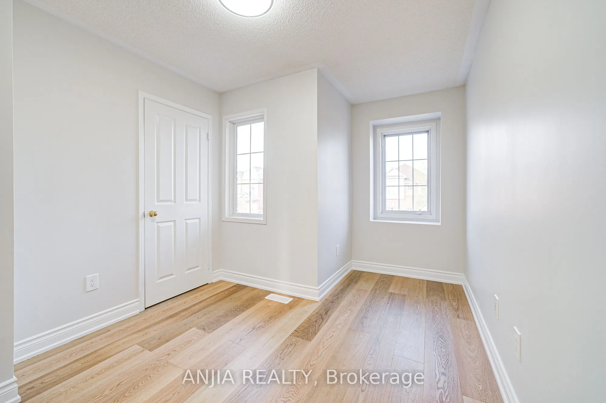14 Fairlawn Avenue