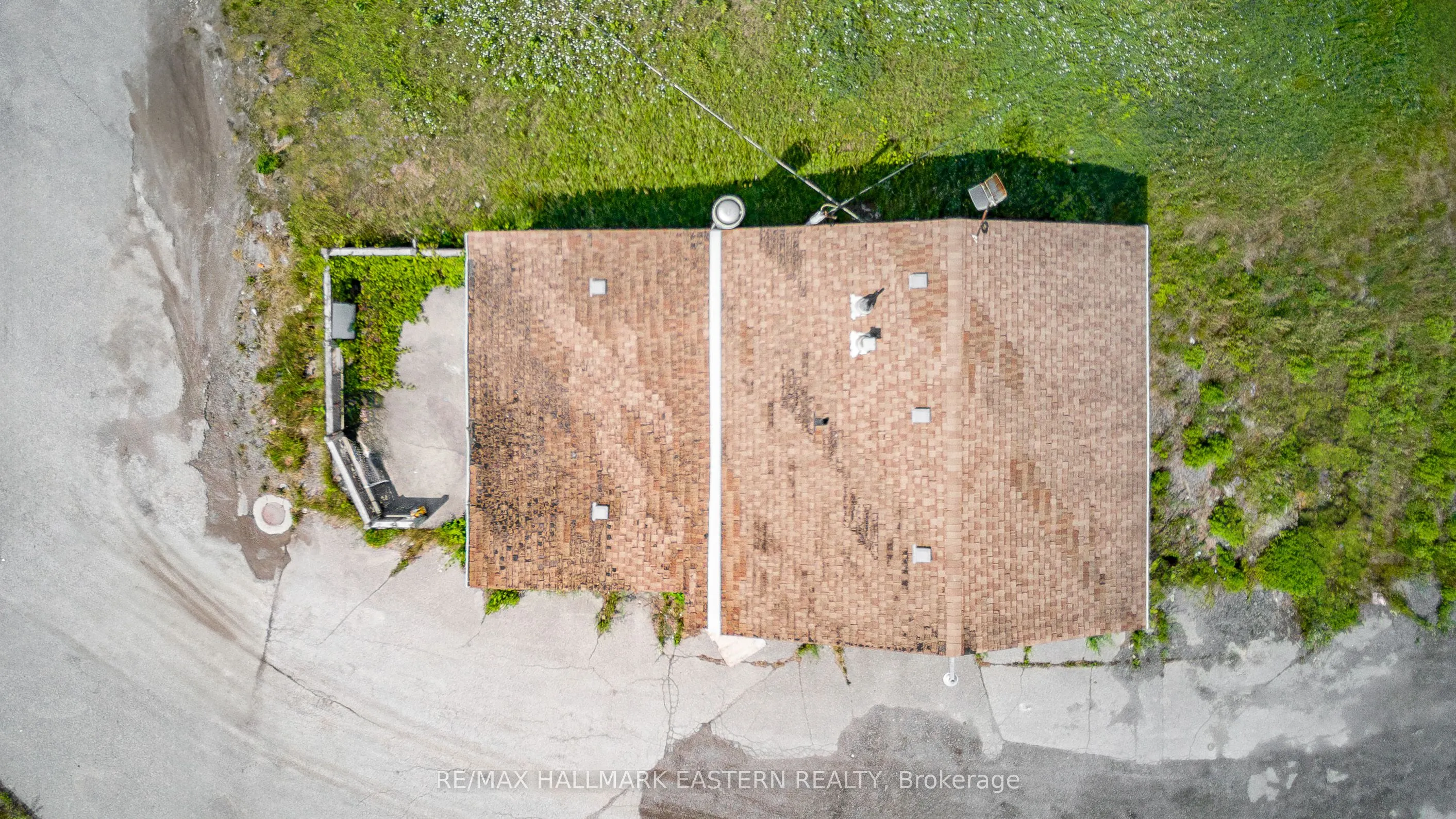 1195 Durham Road 12