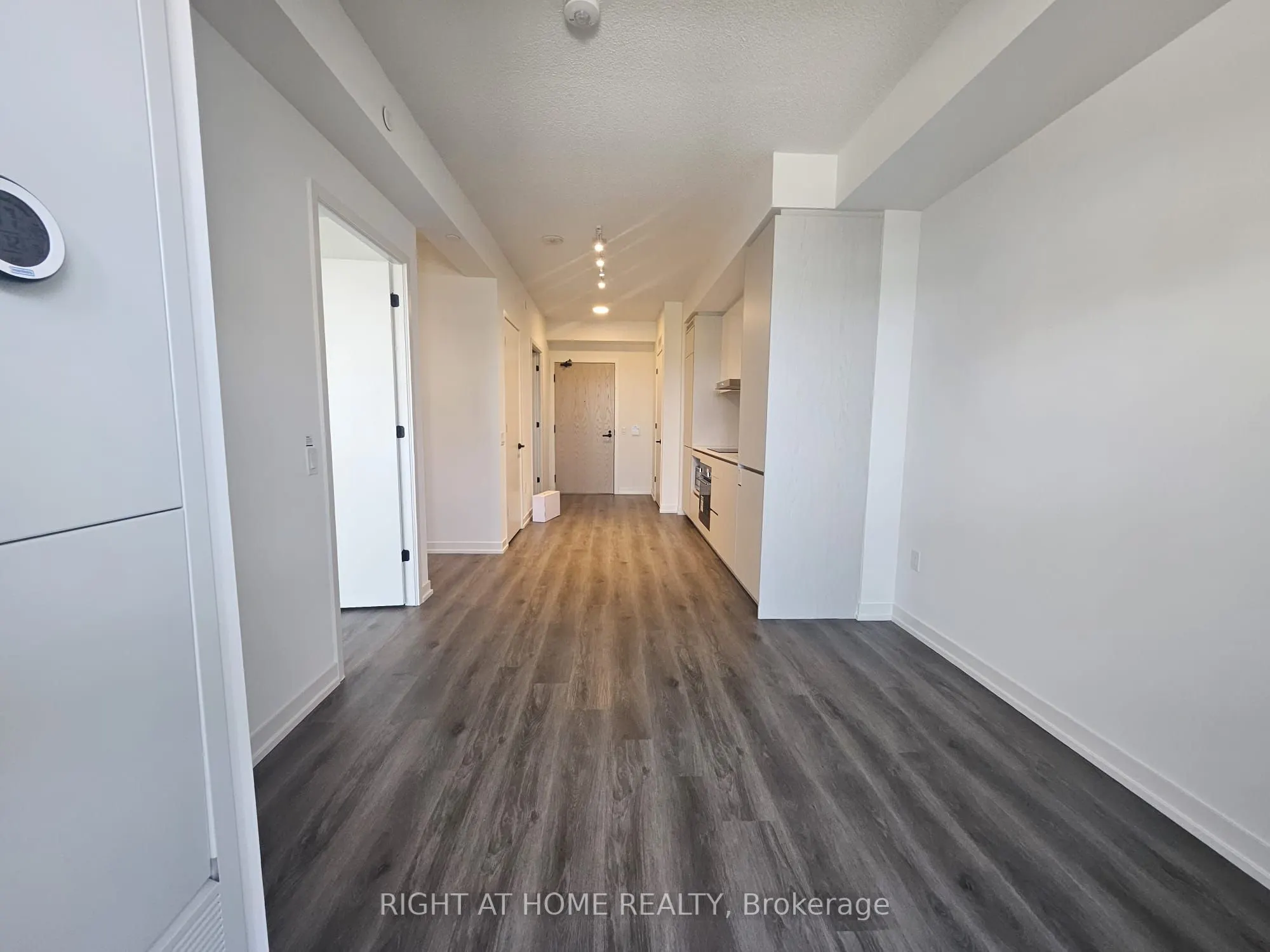28 Interchange Way, #316