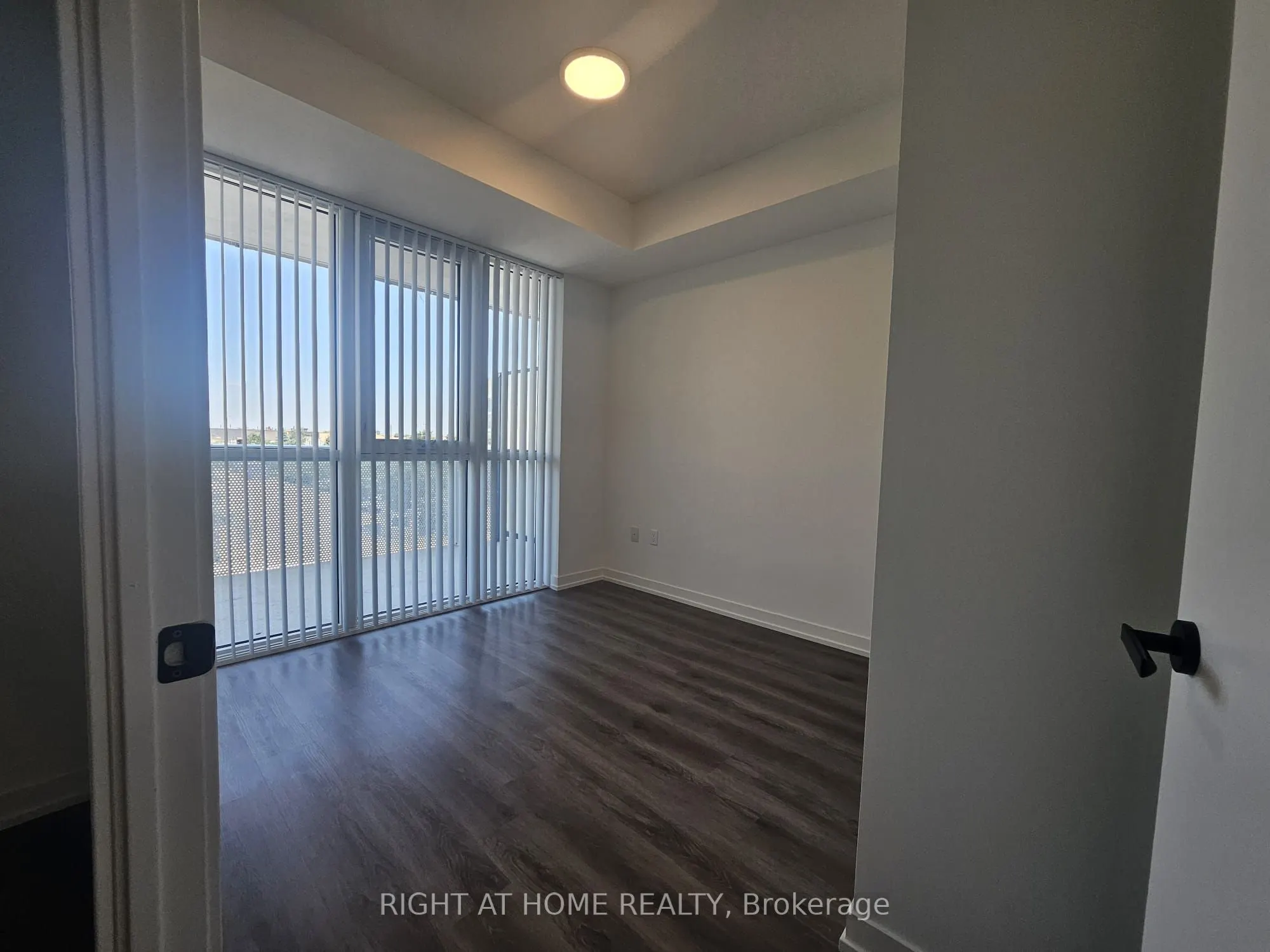 28 Interchange Way, #316