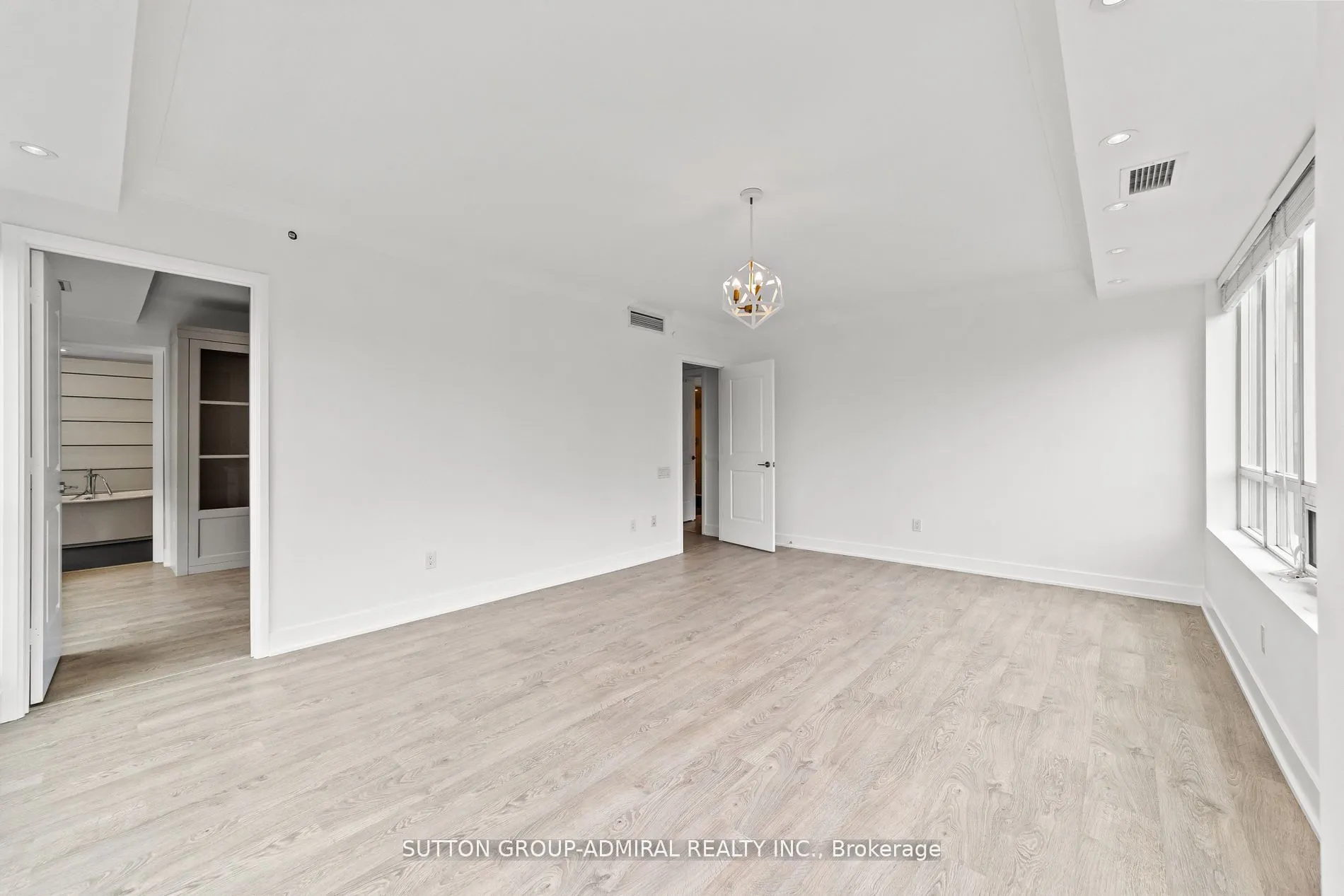 7608 Yonge Street, #514