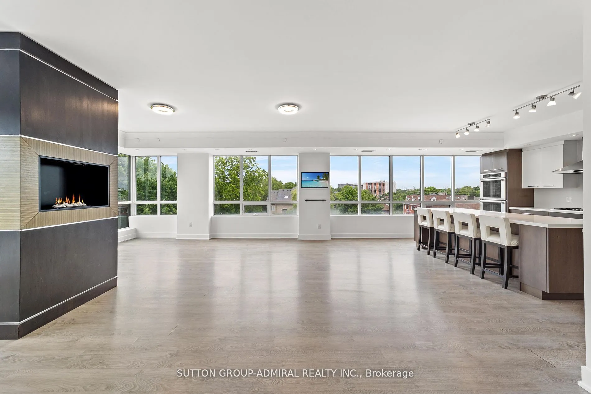 7608 Yonge Street, #514
