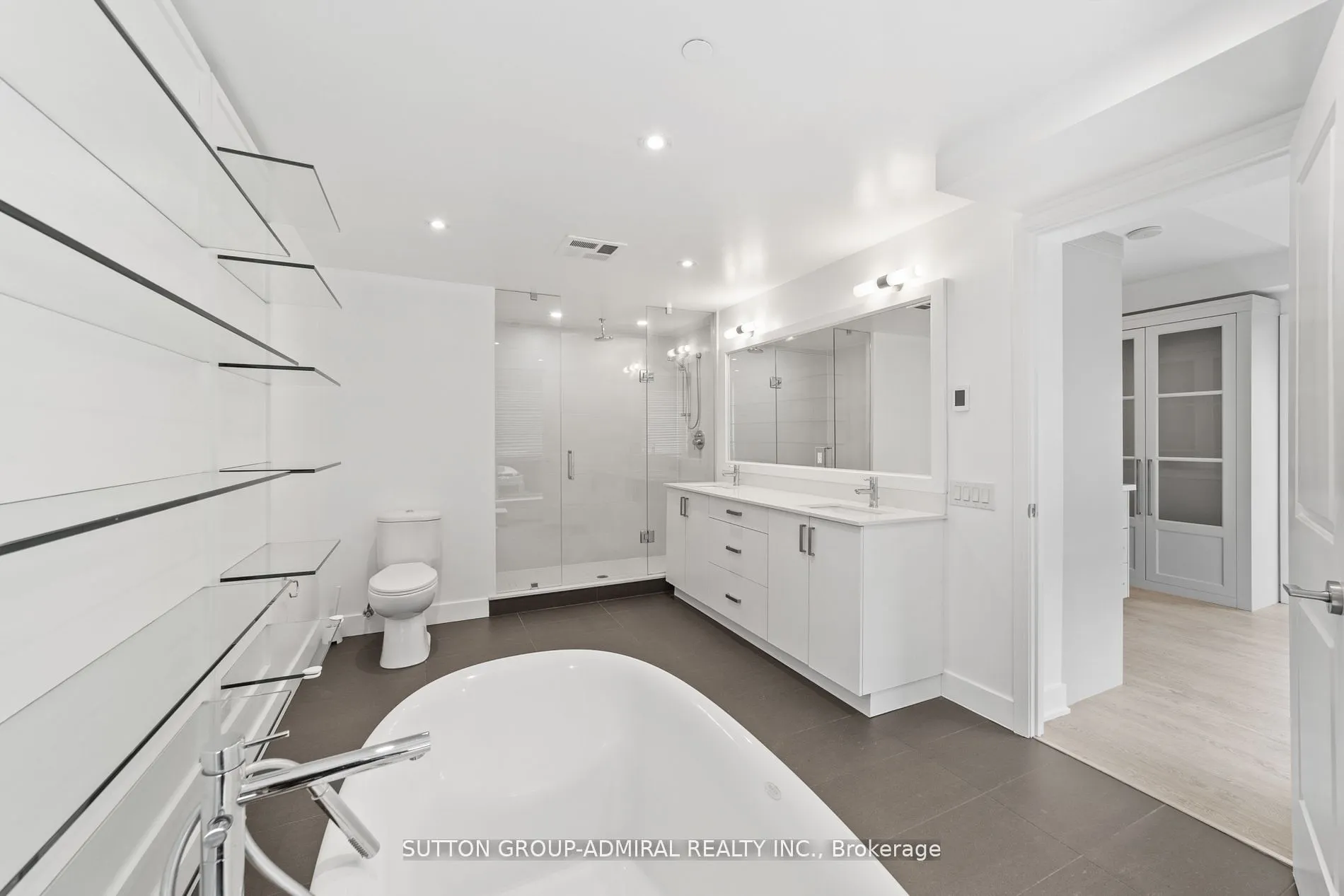 7608 Yonge Street, #514