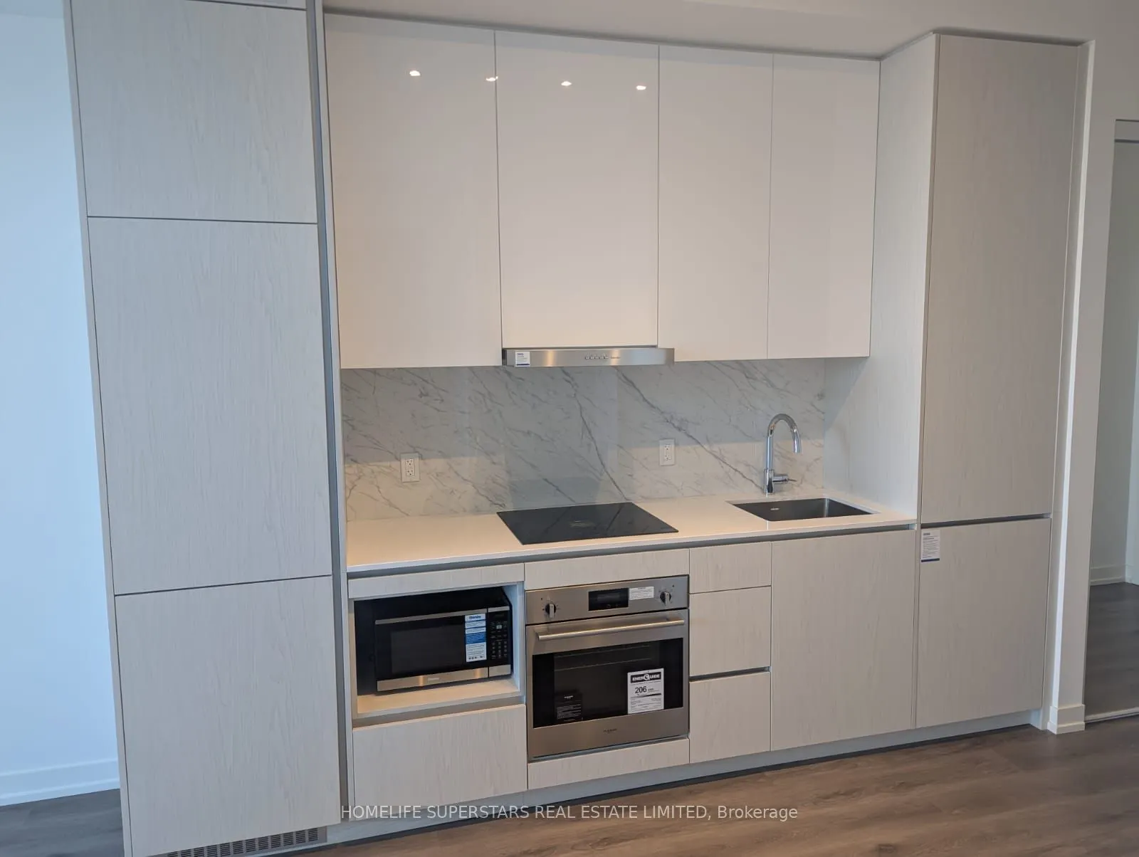 28 Interchange Way, #708