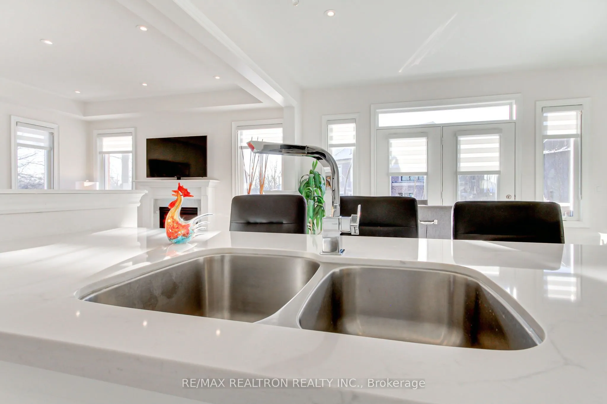 127 Steam Whistle Drive N